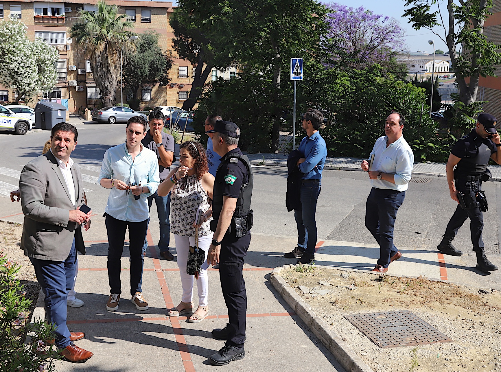 Los tenientes de alcaldesa Ignacio Martinez y Jaime Espinar visitan la barriada de San Valentín