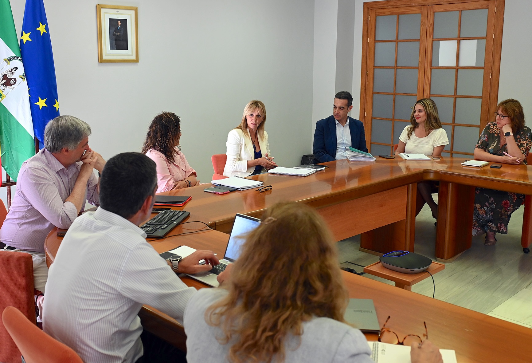 Técnicos durante la reunión