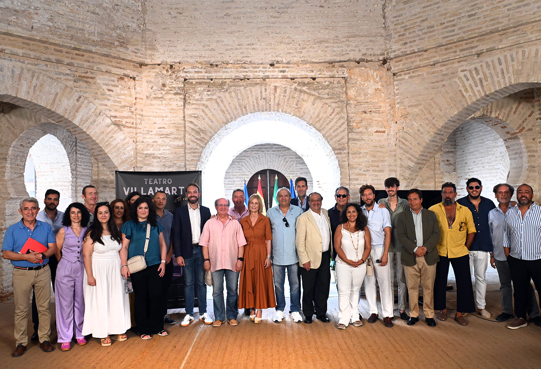 Fotografía de familia de la presentación de la temporada nueva del Villamarta