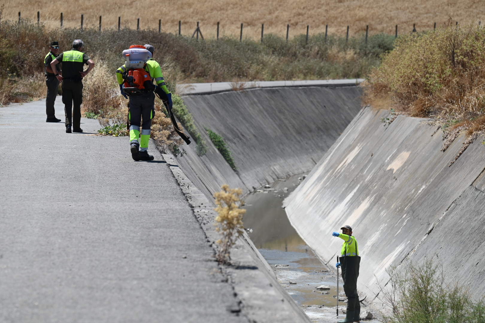 El Ayuntamiento inicia los trabajos en la Laguna de Torrox