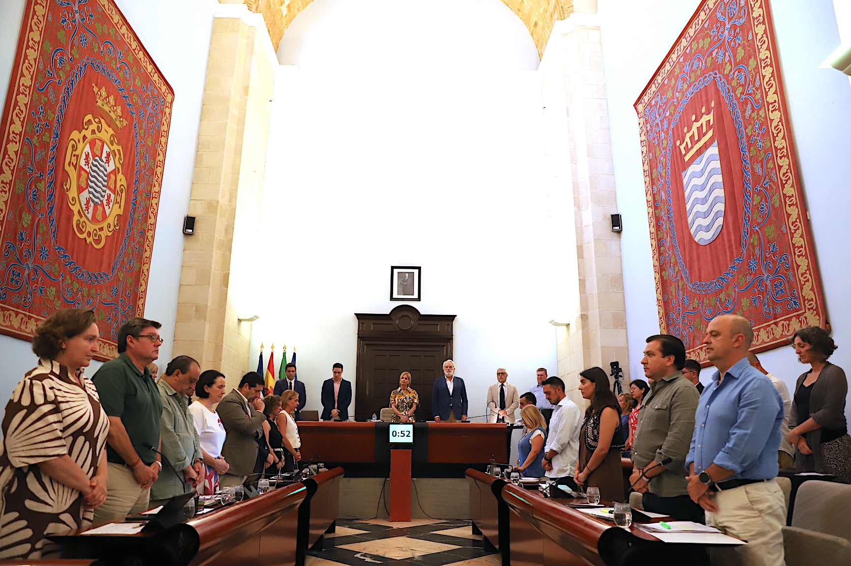 El Pleno ha guardado un minuto de silencio en memoria de Juan Ignacio López