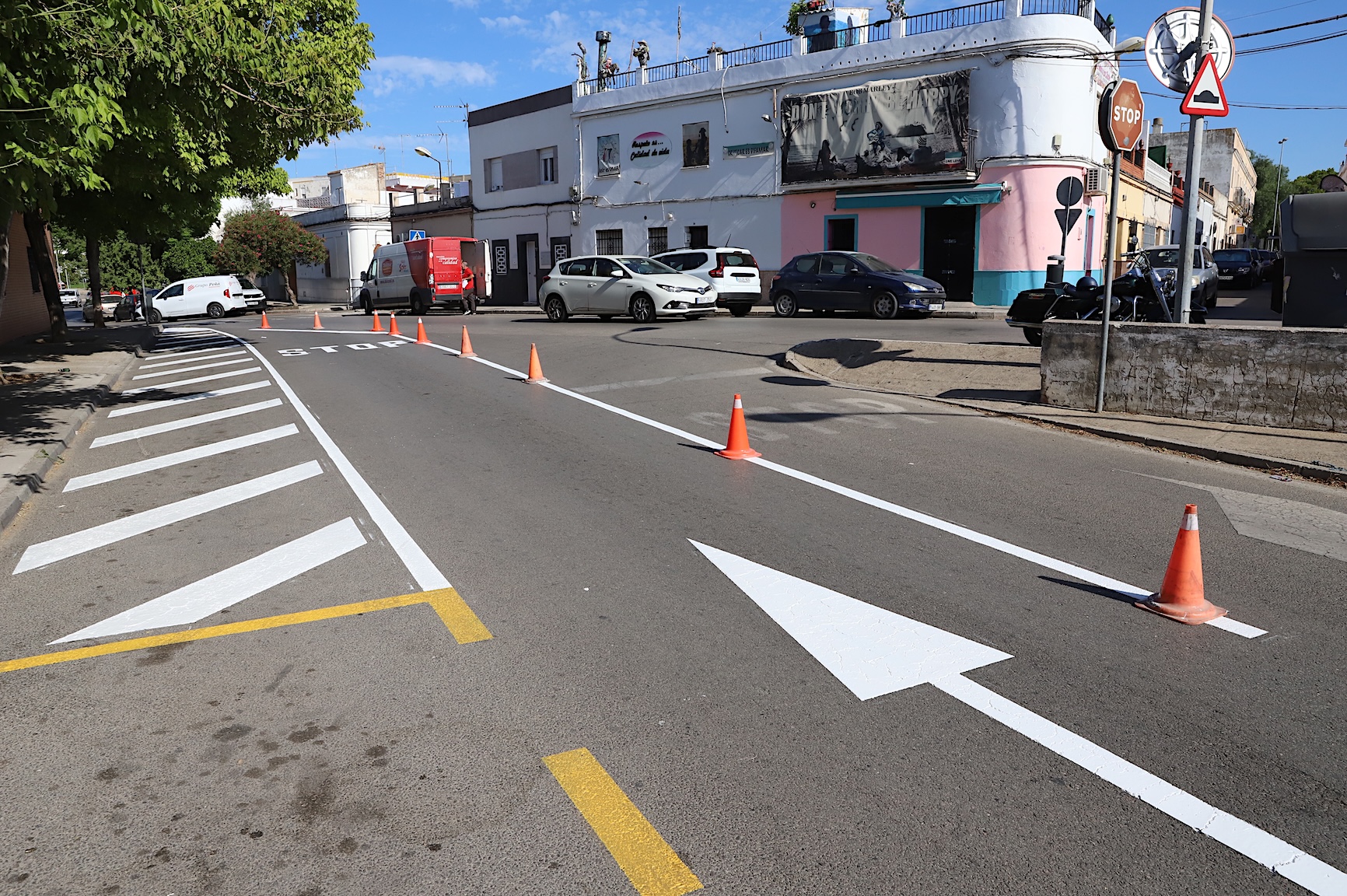 El Servicio de Movilidad está procediendo al repintado de las señales horizontales