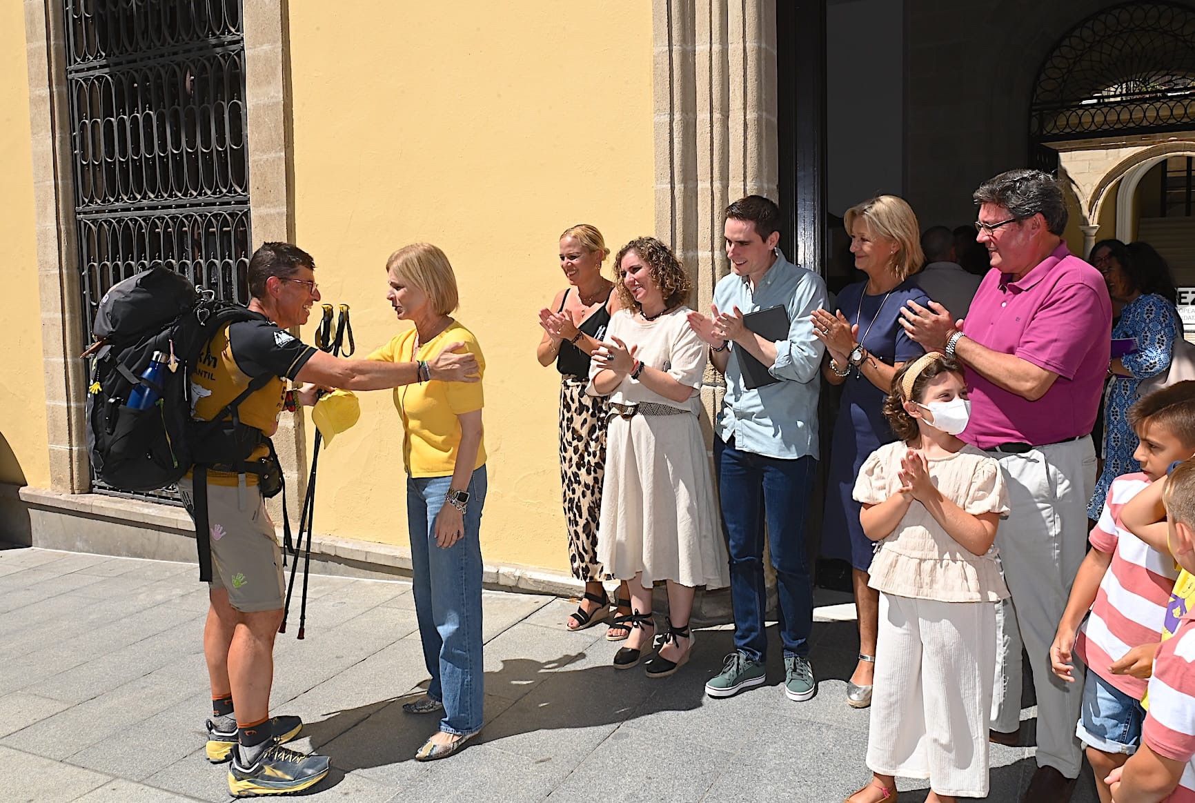 La alcaldesa recibe al corredor José Antonio Nieto
