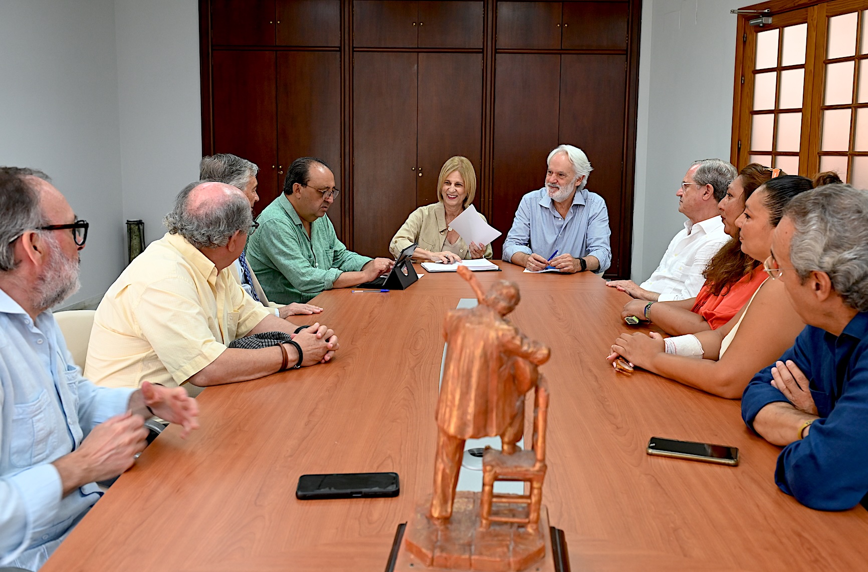 La alcaldesa se reúne con la comisión para perfilar el homenaje a Parrilla de Jerez