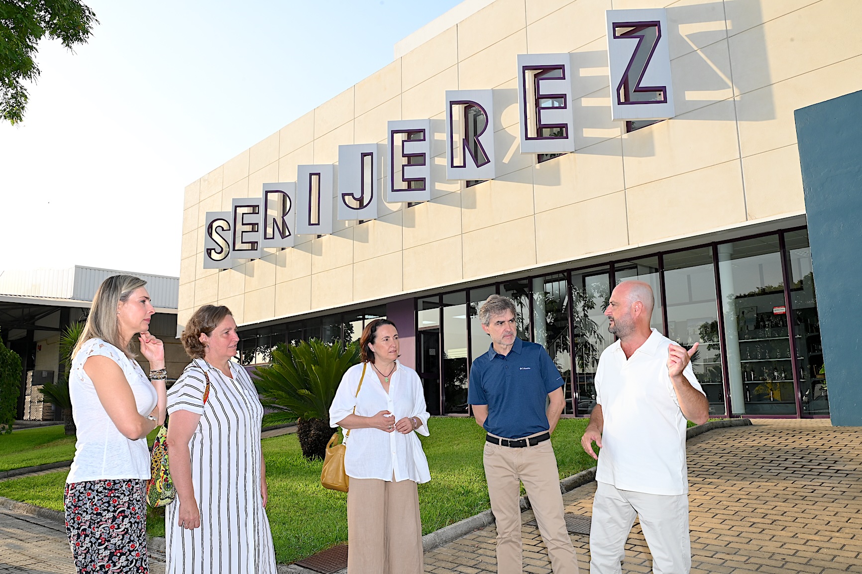 Belén de la Cuadra y Nela García han visitado Serijerez