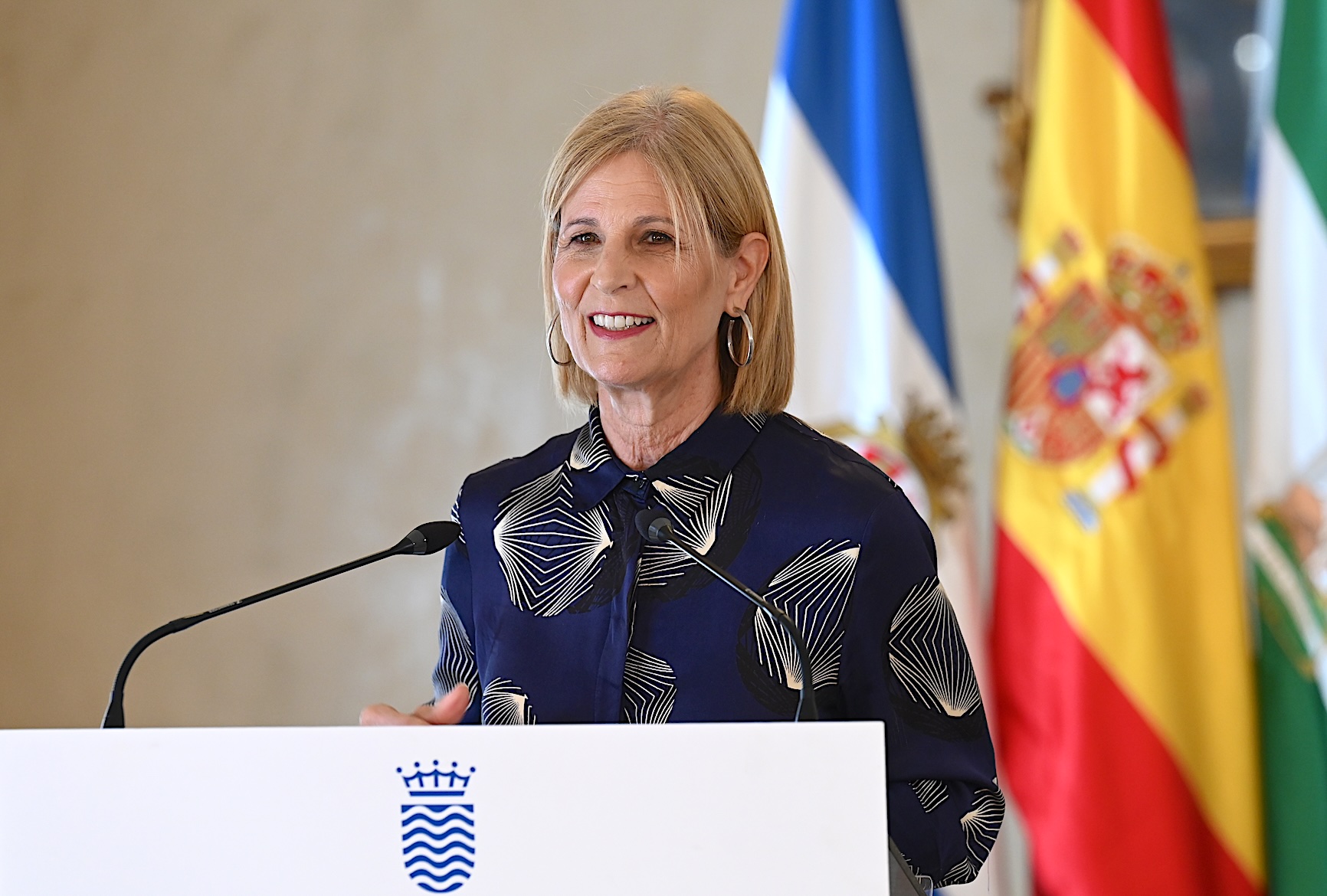 La alcaldesa anuncia una reorganización del Gobierno municipal