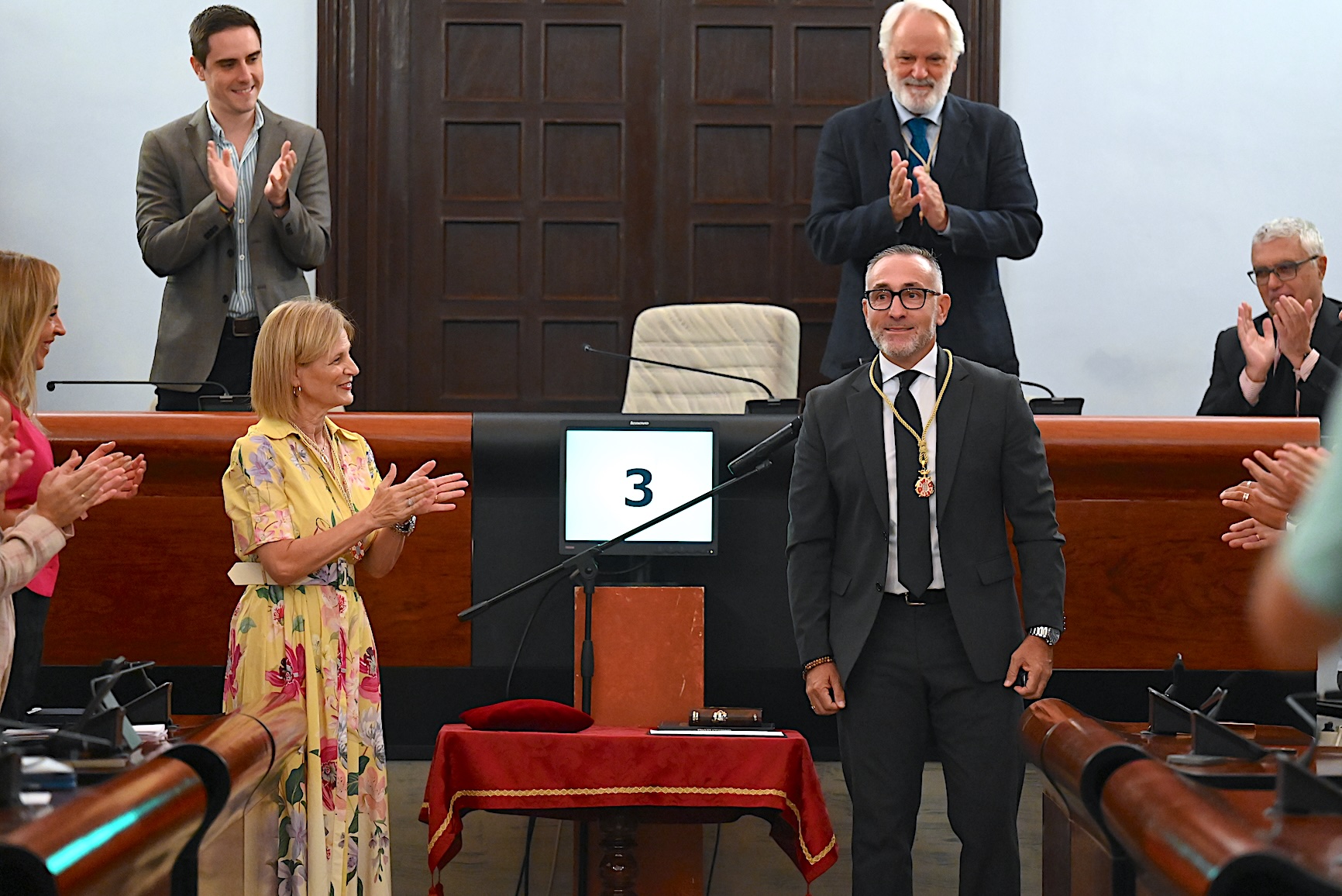 Tomás Sampalo ha jurado como nuevo concejal del Ayuntamiento