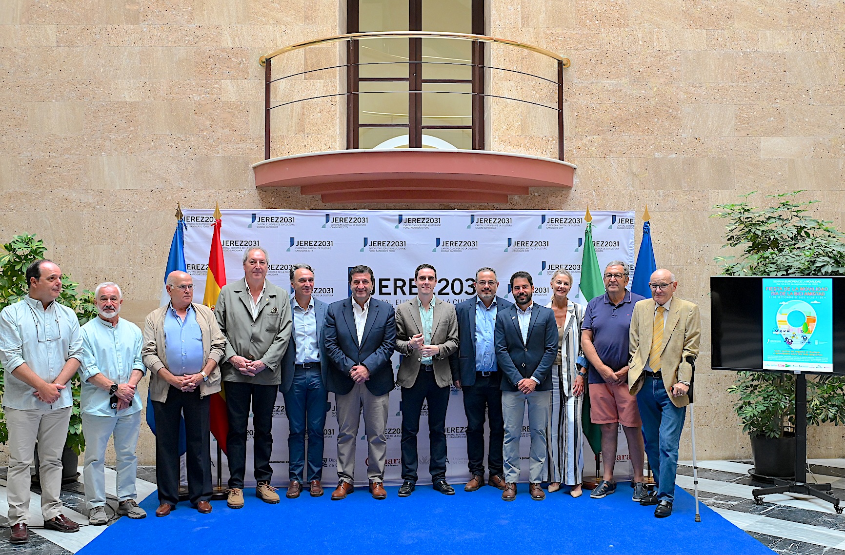 Los delegados durante la presentación