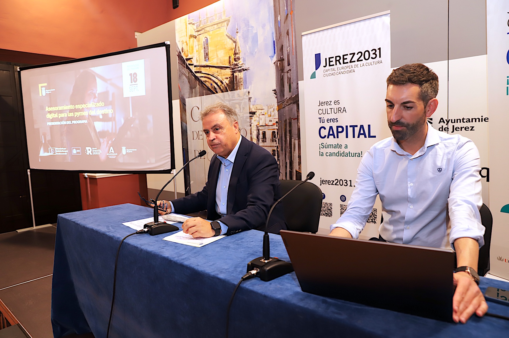 El teniente de alcaldesa durante la inauguración