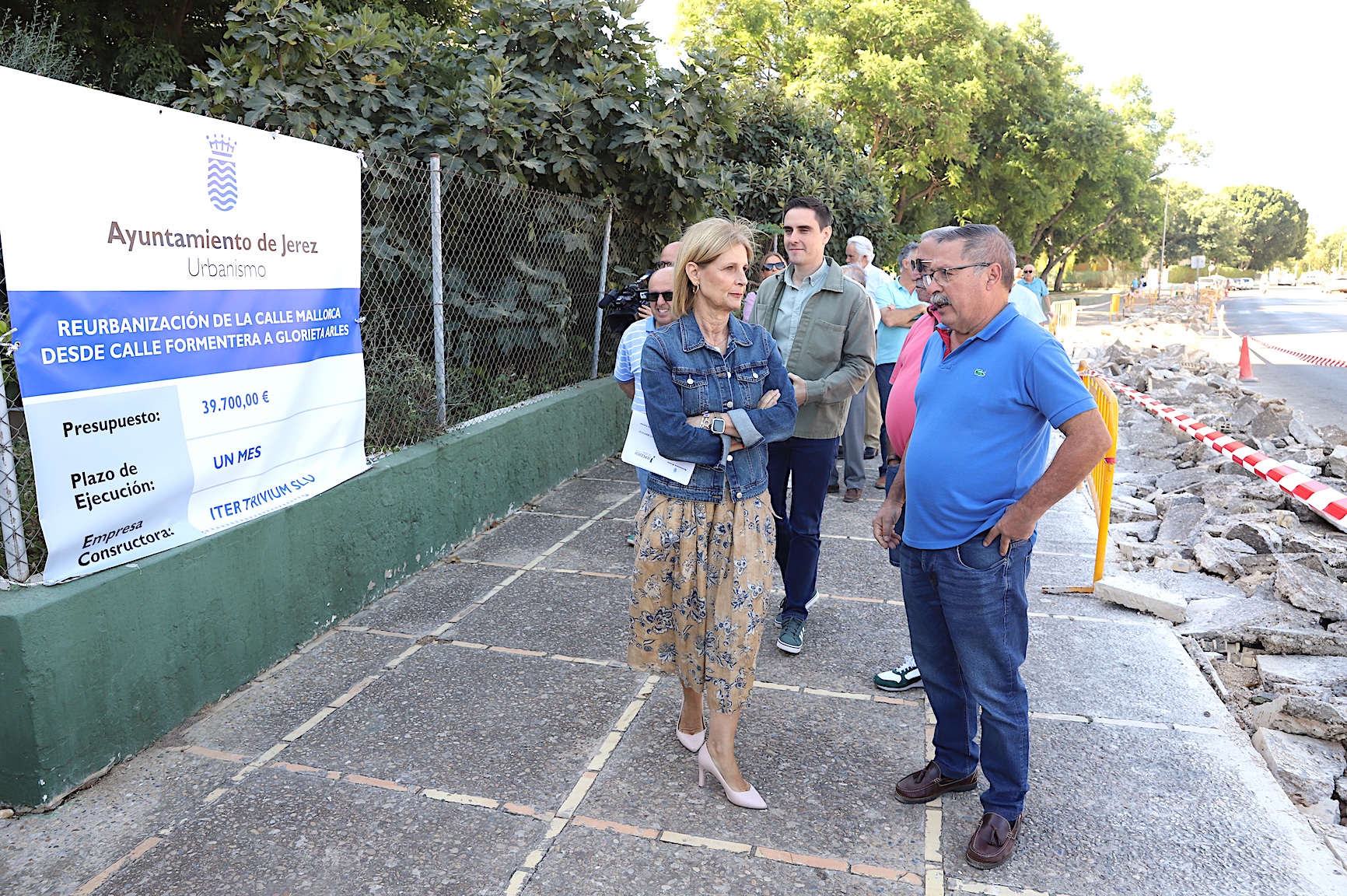 La alcaldesa durante la visita