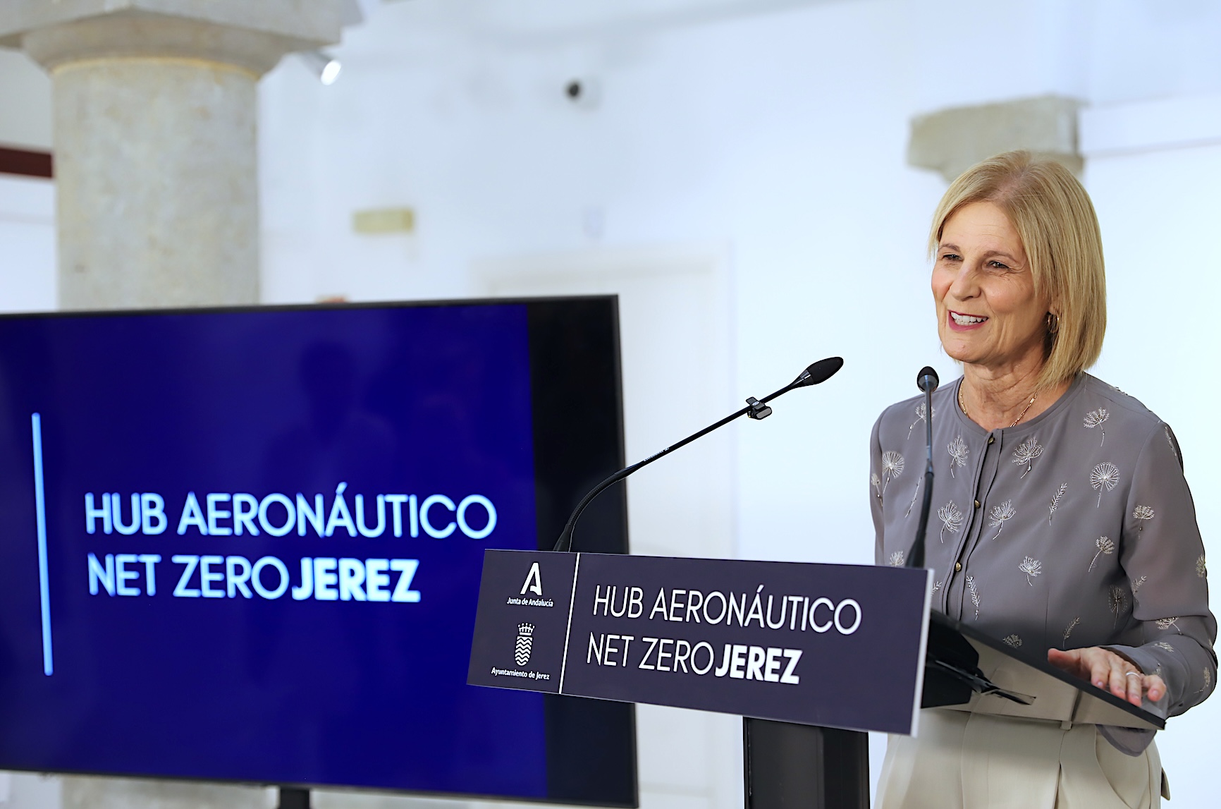 La alcaldesa ha presidido el encuentro con las empresas del Hub Aeronáutico