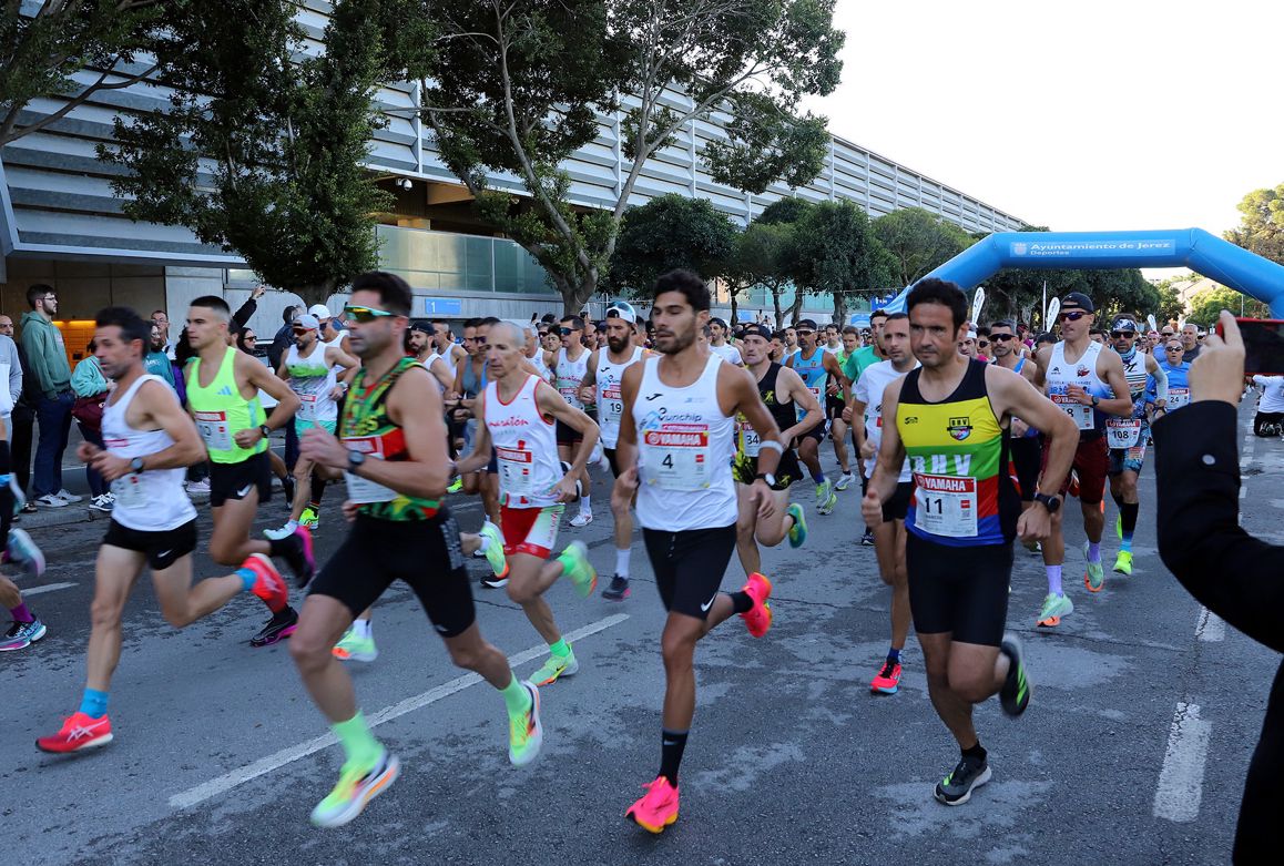 Archivo. Movilidad regulará el tráfico el domingo con motivo de la Media Maratón