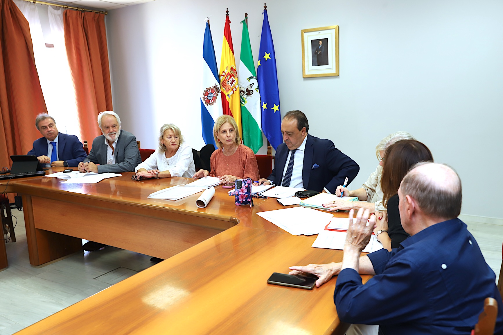 La alcaldesa preside el Patronato de la Fundación Caballero Bonald