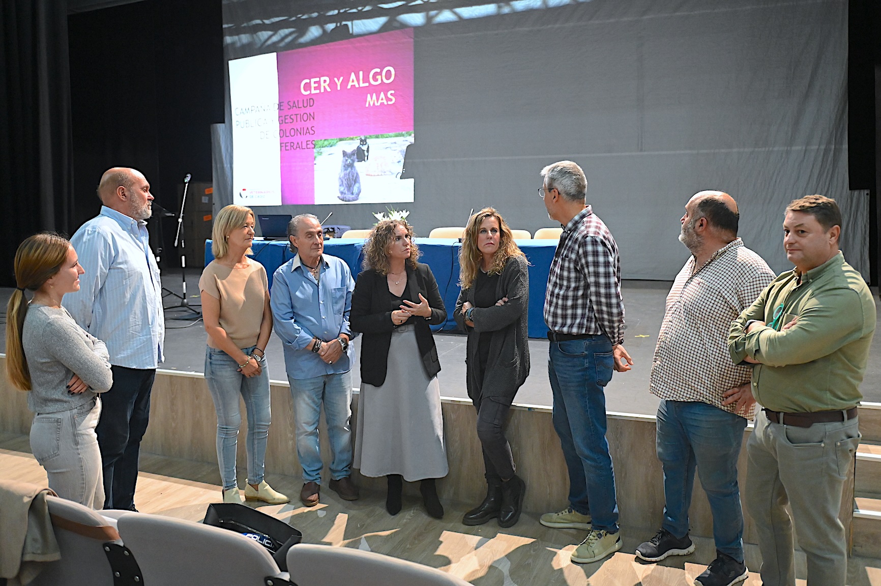 Susana Sánchez y Carmen Pina asisten Jornada de información sobre colonias felinas