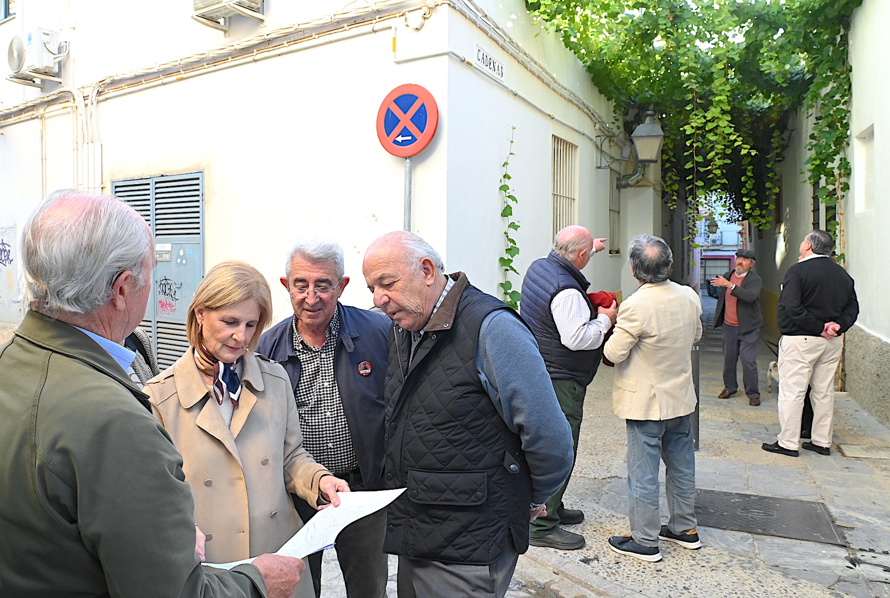 La alcaldesa ha felicitado a la Asociación Emparrados