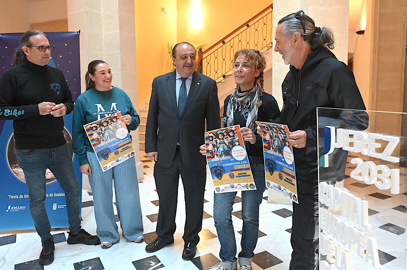 Francisco Zurita presenta el campeonato de correpasillos