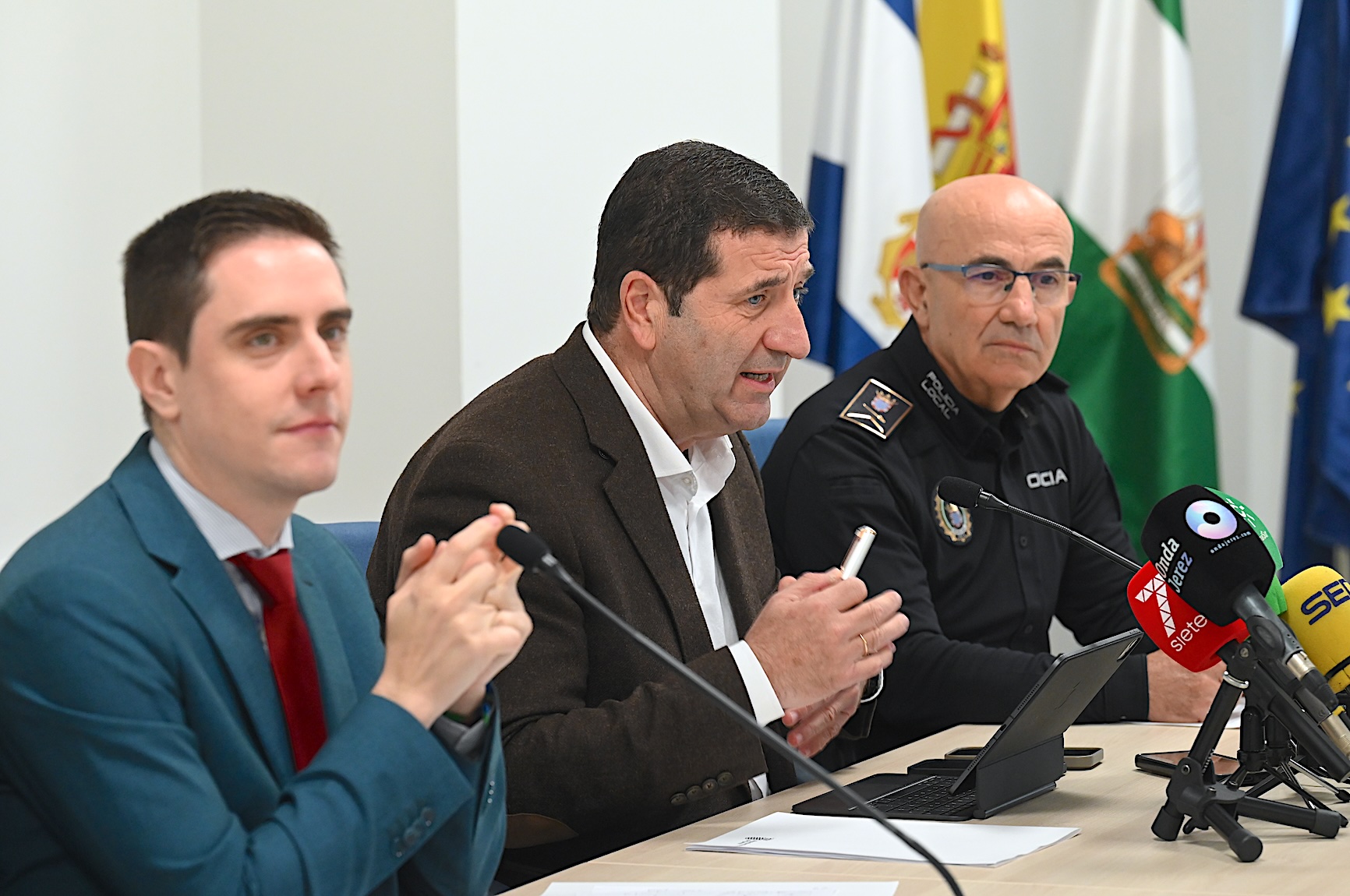 Jaime Espinar e Ignacio Martínez presentan el Plan de Seguridad y Servicios Públicos