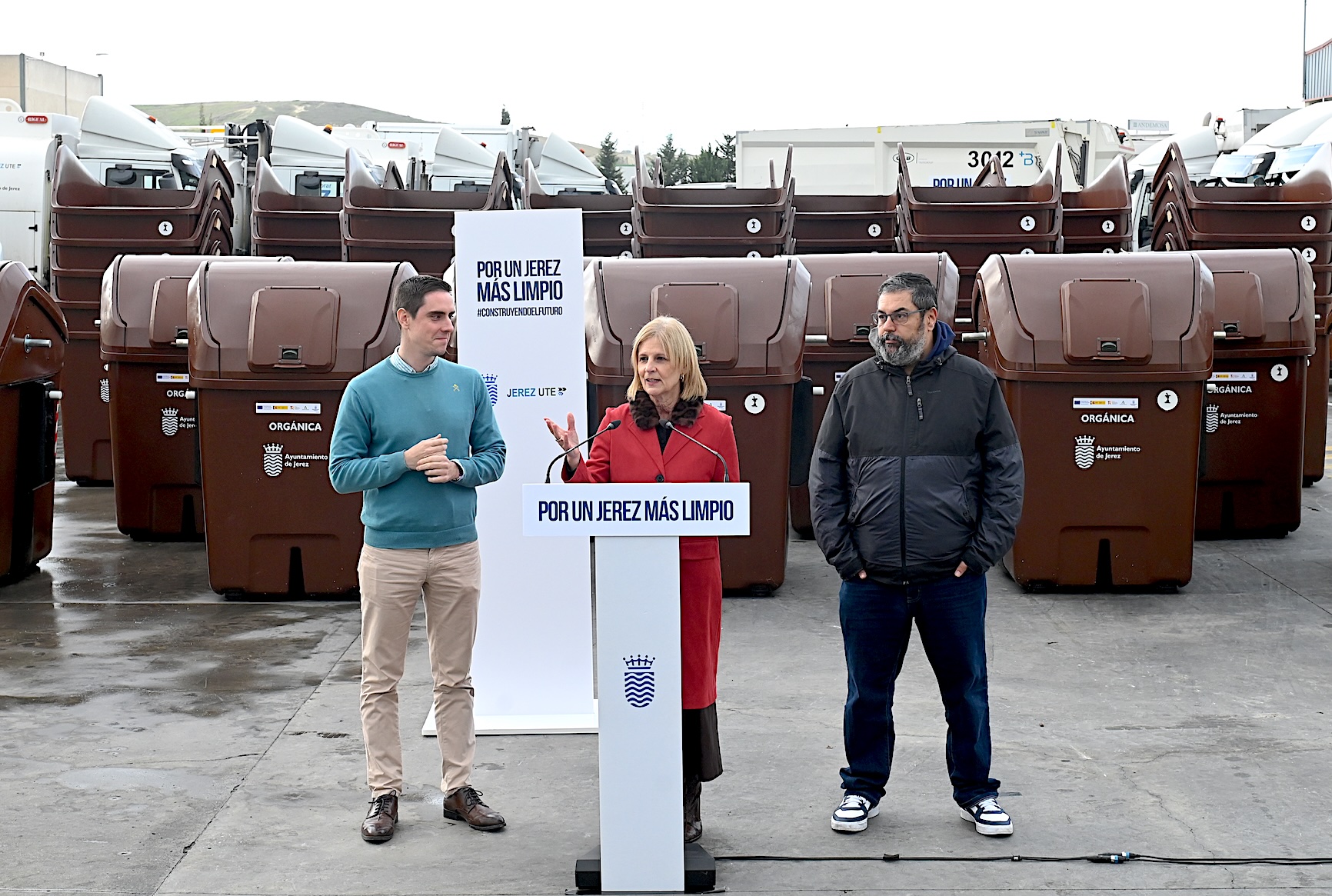 La alcaldesa informa de la implantación del 5º contenedor