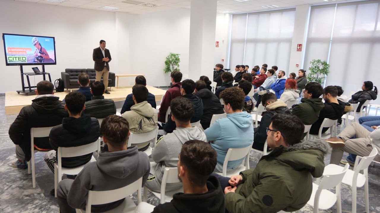 José Ignacio Martínez visita el CITED