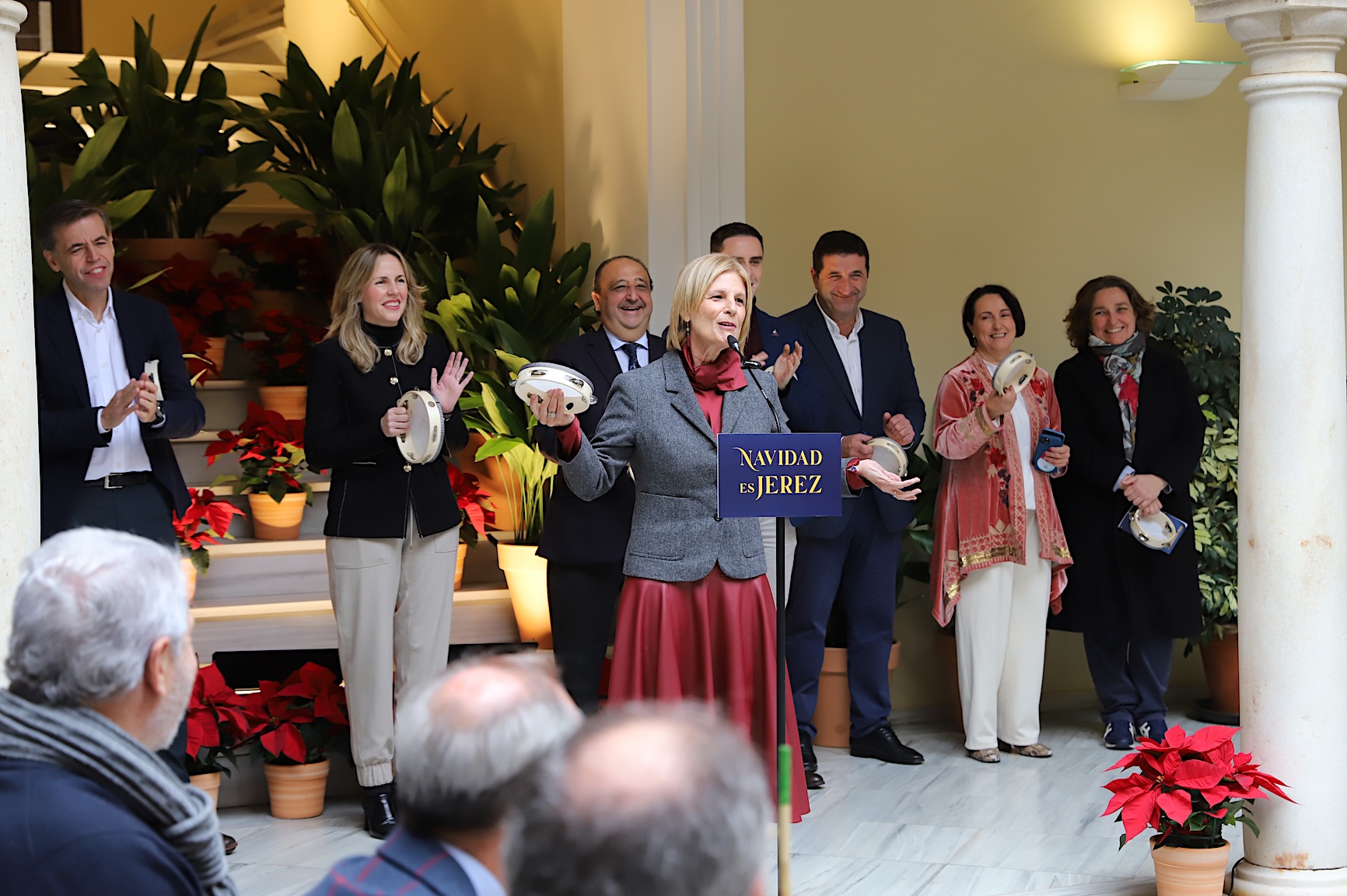 Alcaldesa presenta Zambomba BIC