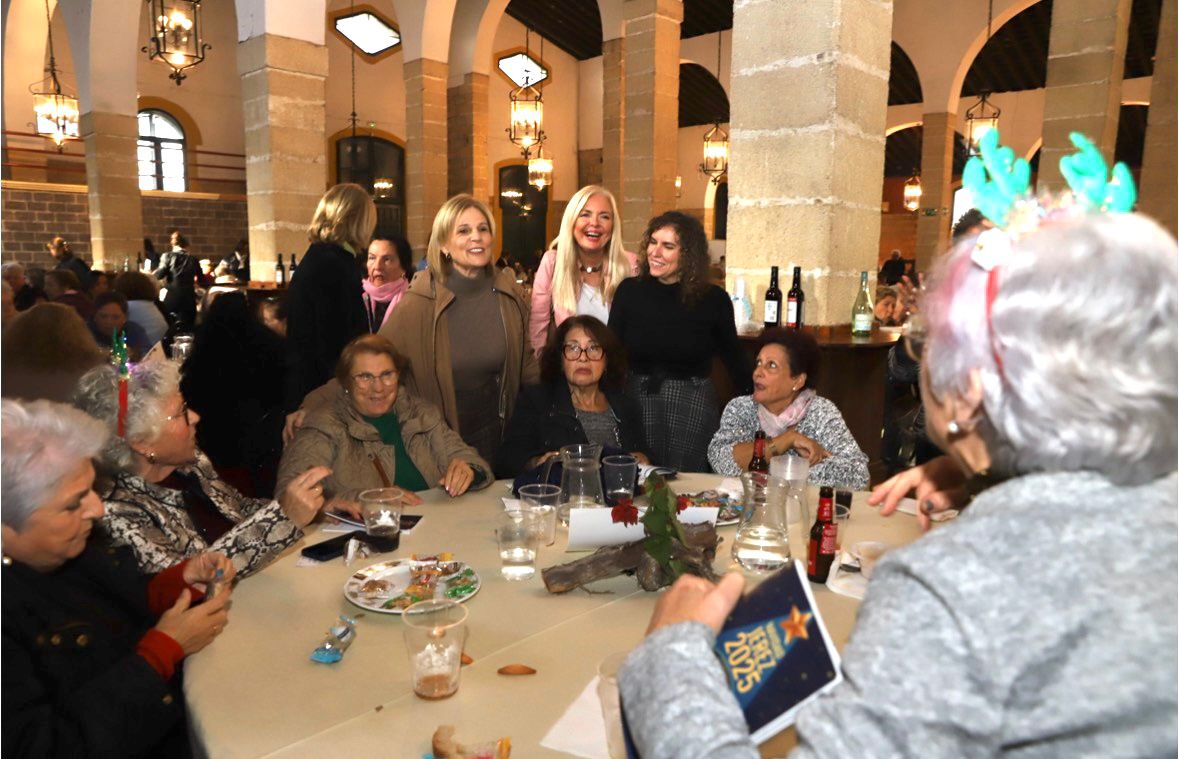 La alcaldesa asiste a la zambomba de las mujeres