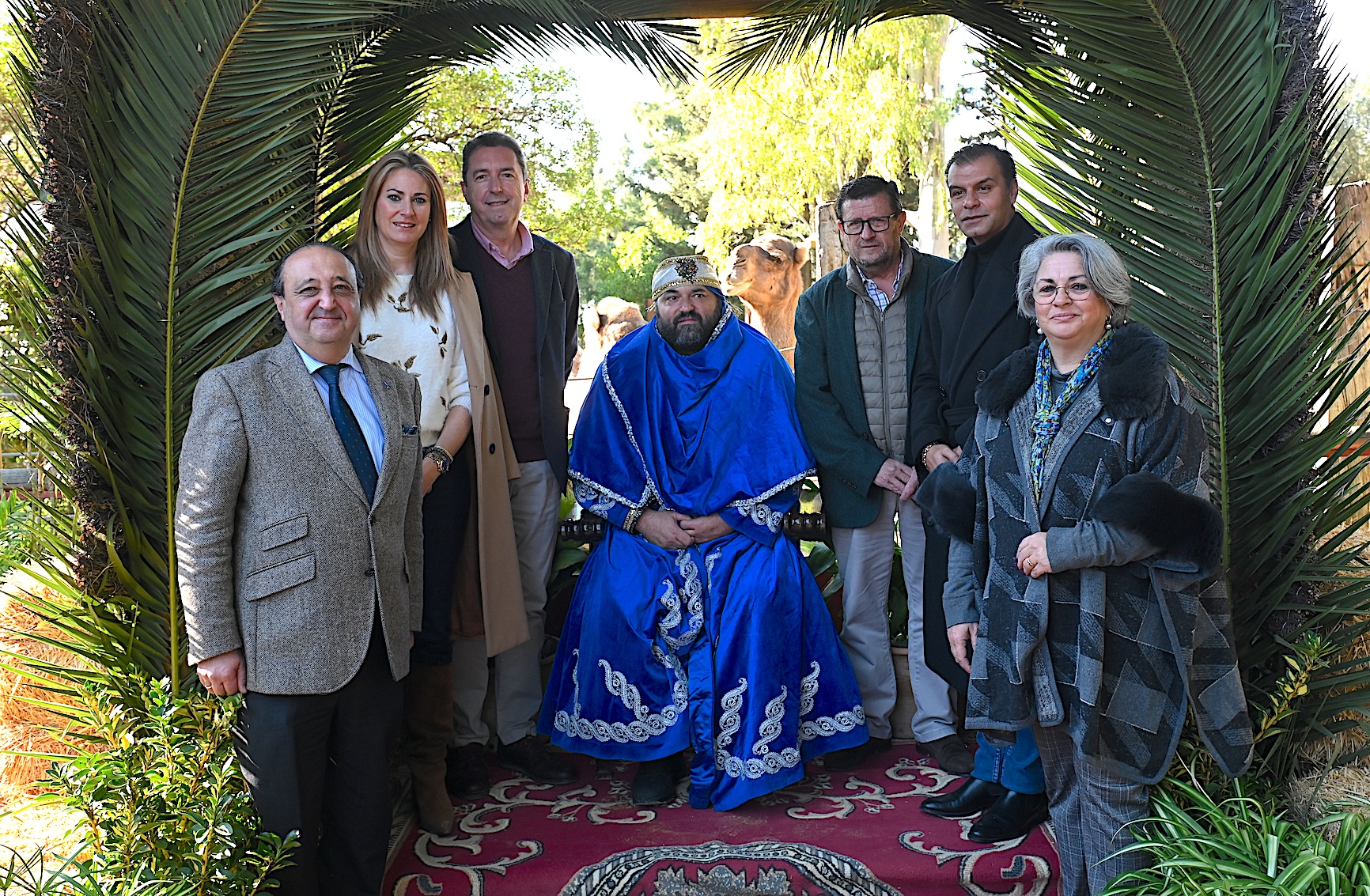 Paco Zurita recibe al Emisario Real en el Zoo