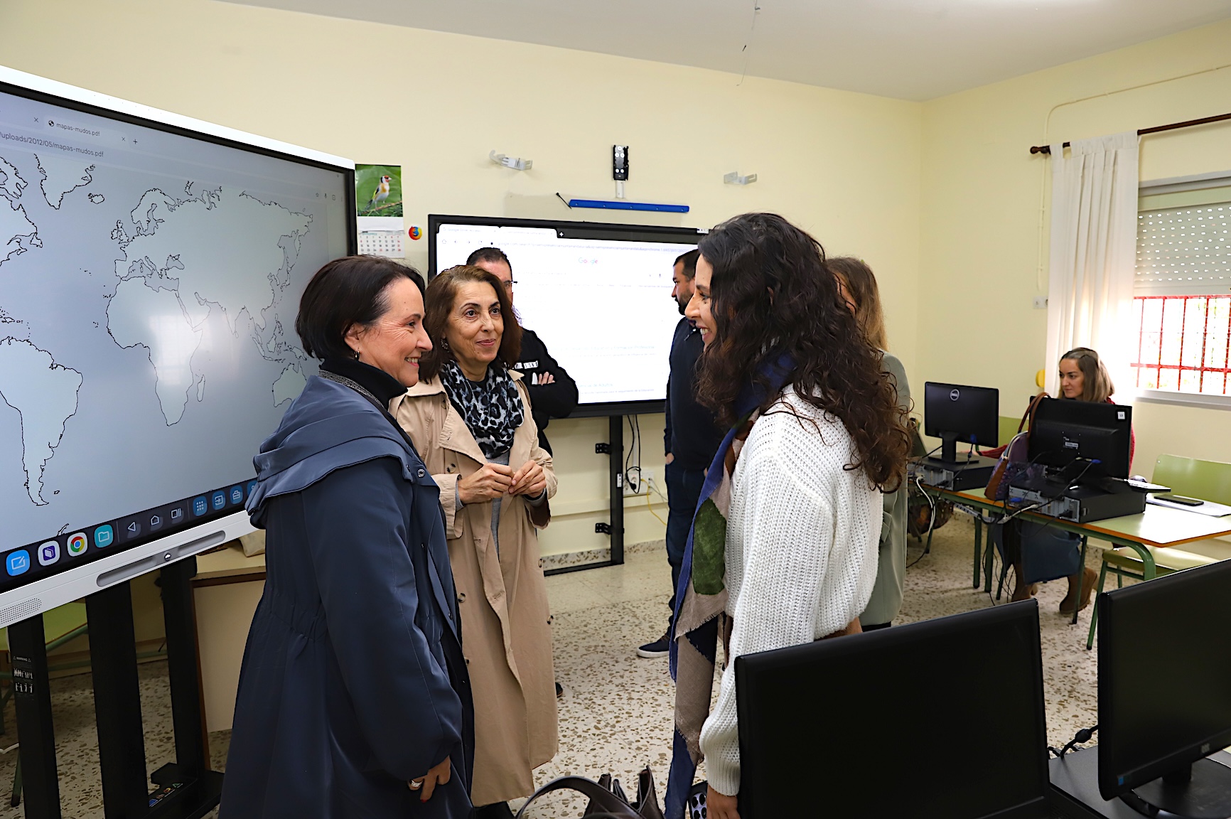 Nela García visita el CEPER Victoria Alba