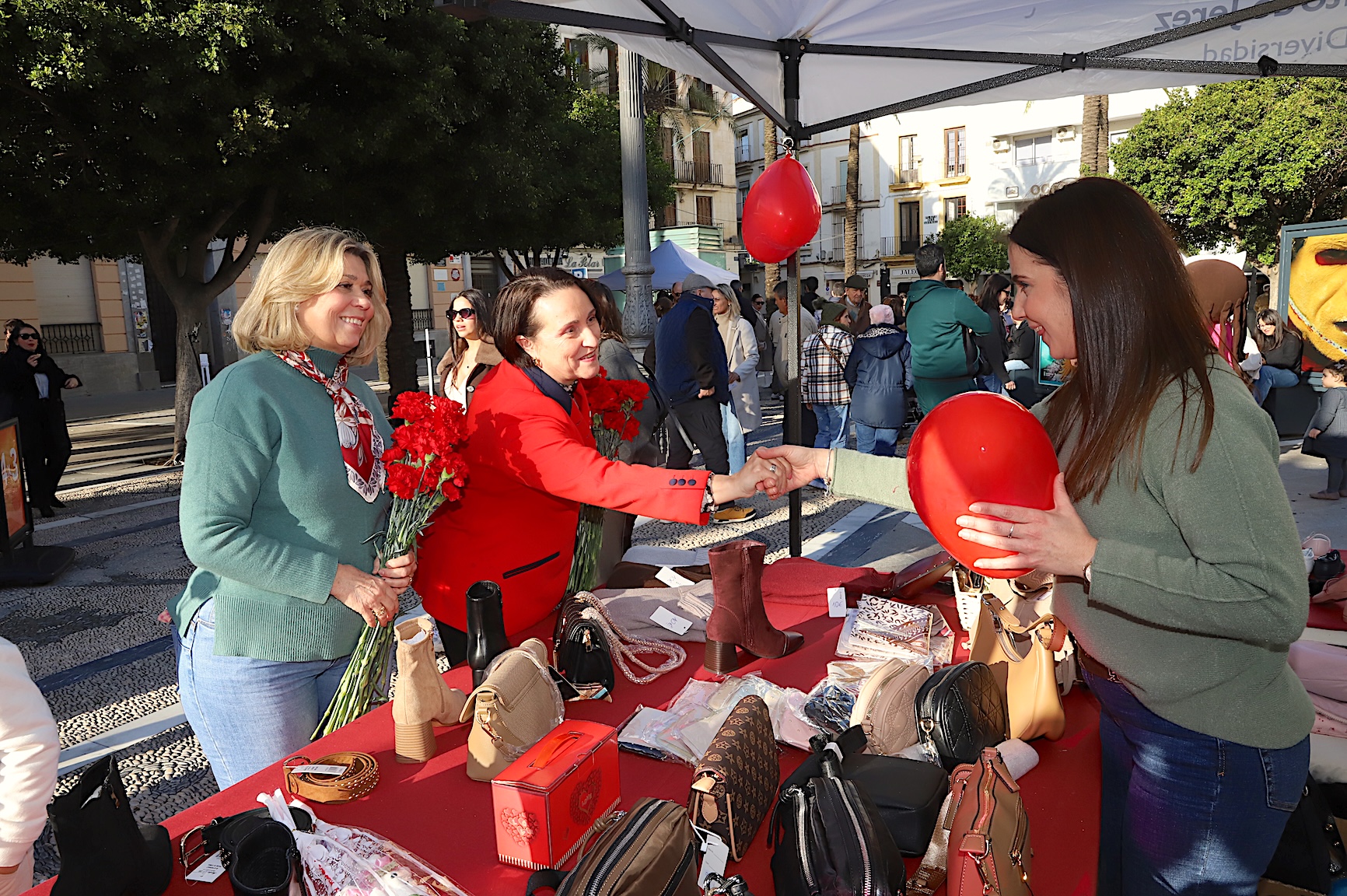 Nela García destaca el éxito del primer San Valentín Street Market