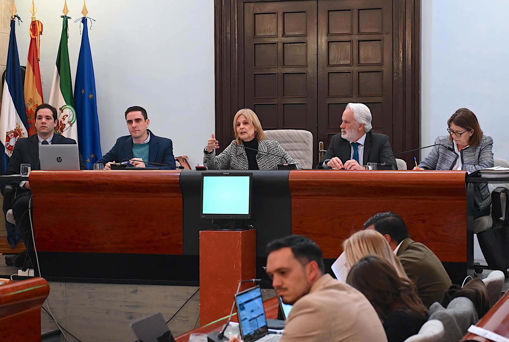 El Pleno aprueba un Manifiesto de las Diputaciones andaluzas por el 8-M