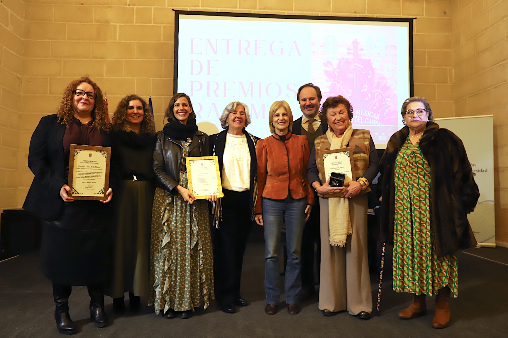 La alcaldesa preside el acto institucional del Día de las Mujeres