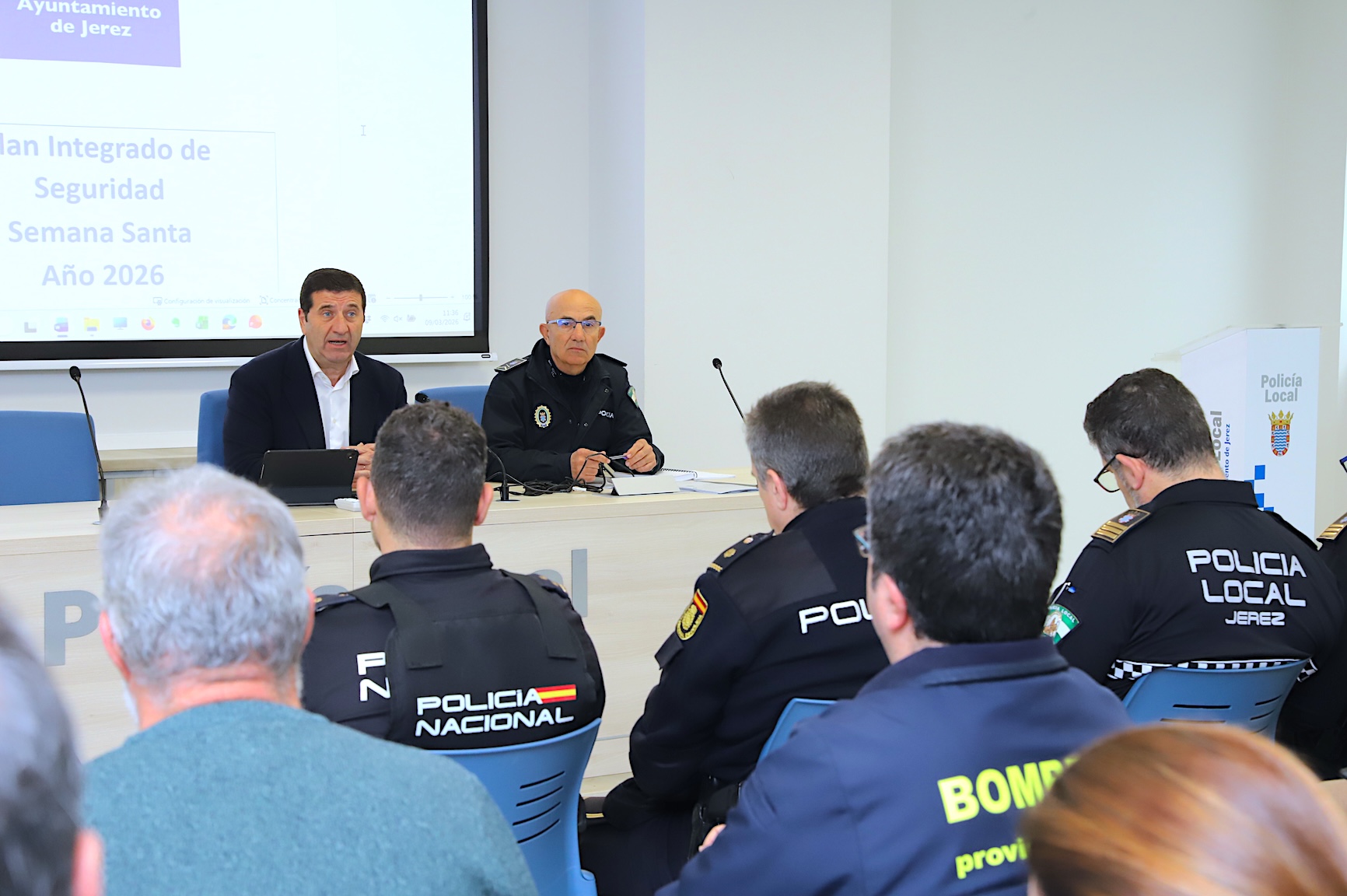 José Ignacio Martínez preside la Mesa de Seguridad de la Semana Santa