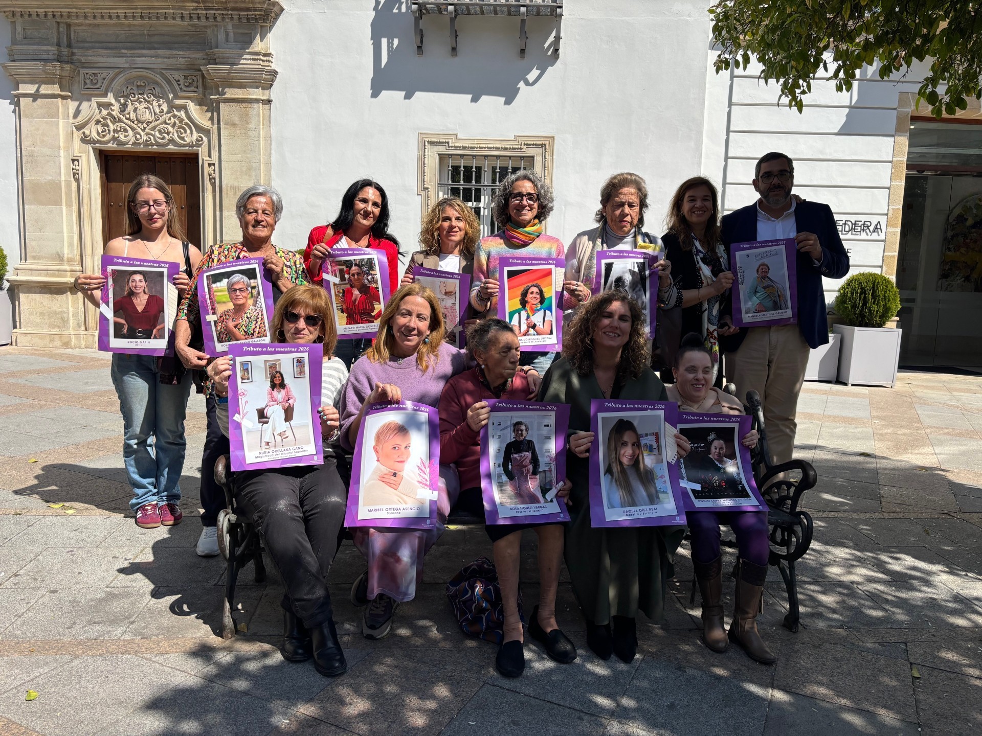 La exposición Tributo a las Nuestras ya se puede ver en la calle Corredera