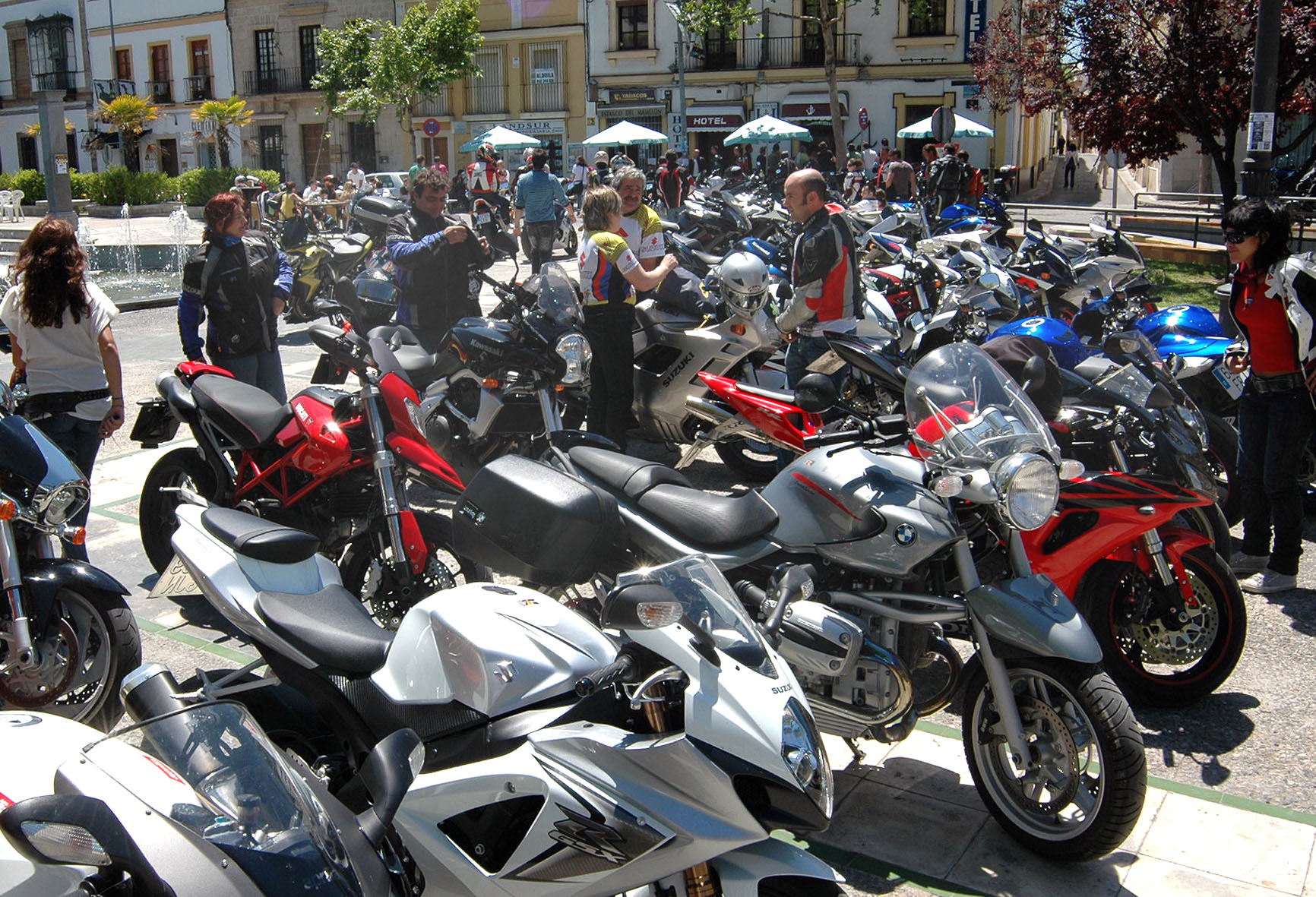 La Junta de Gobierno Local aprueba las bases para la instalación de veladores durante el Gran Premio