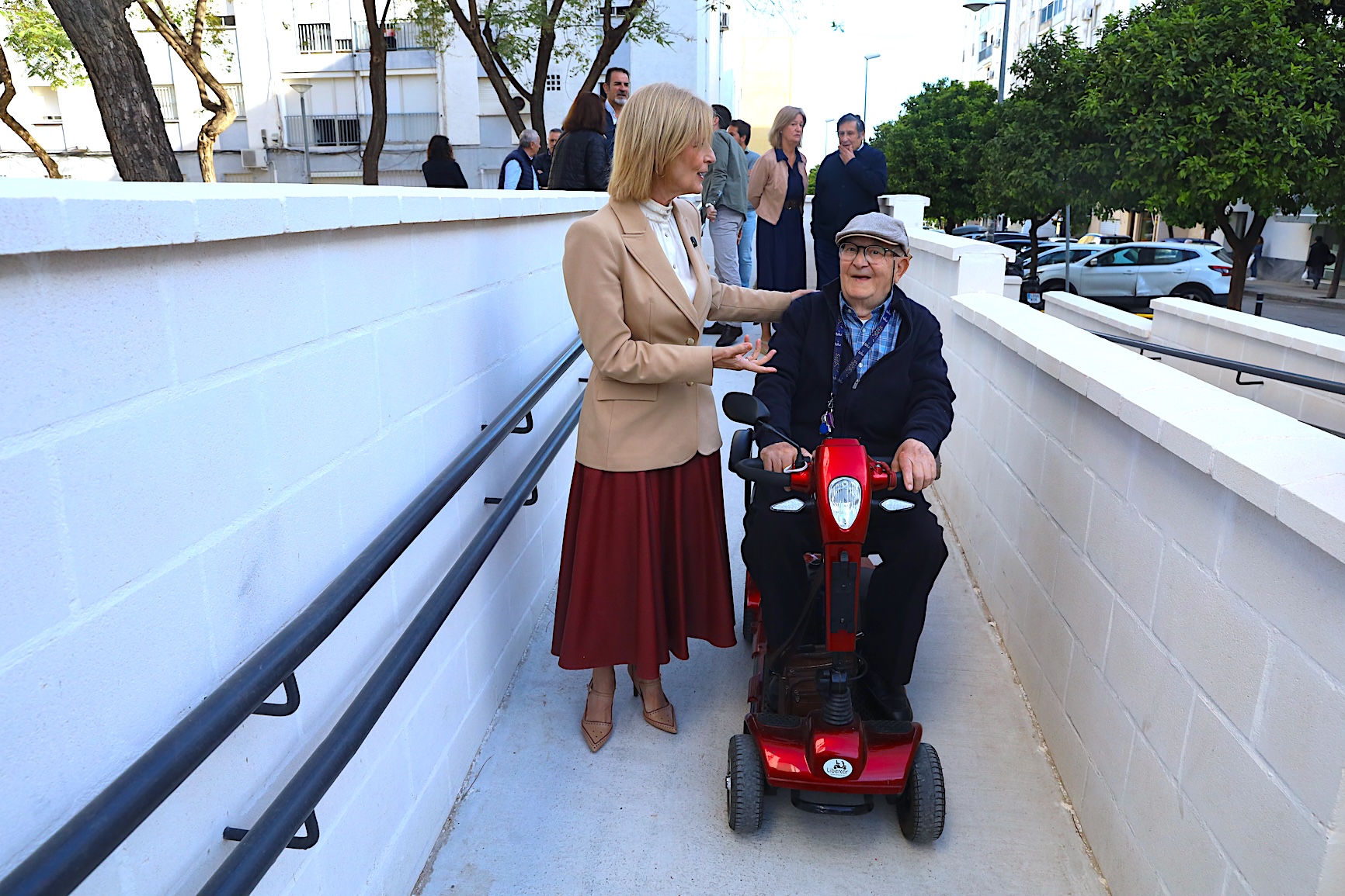 La alcaldesa ha realizado una visita técnica a la obra de la nueva rampa de Vallesequillo