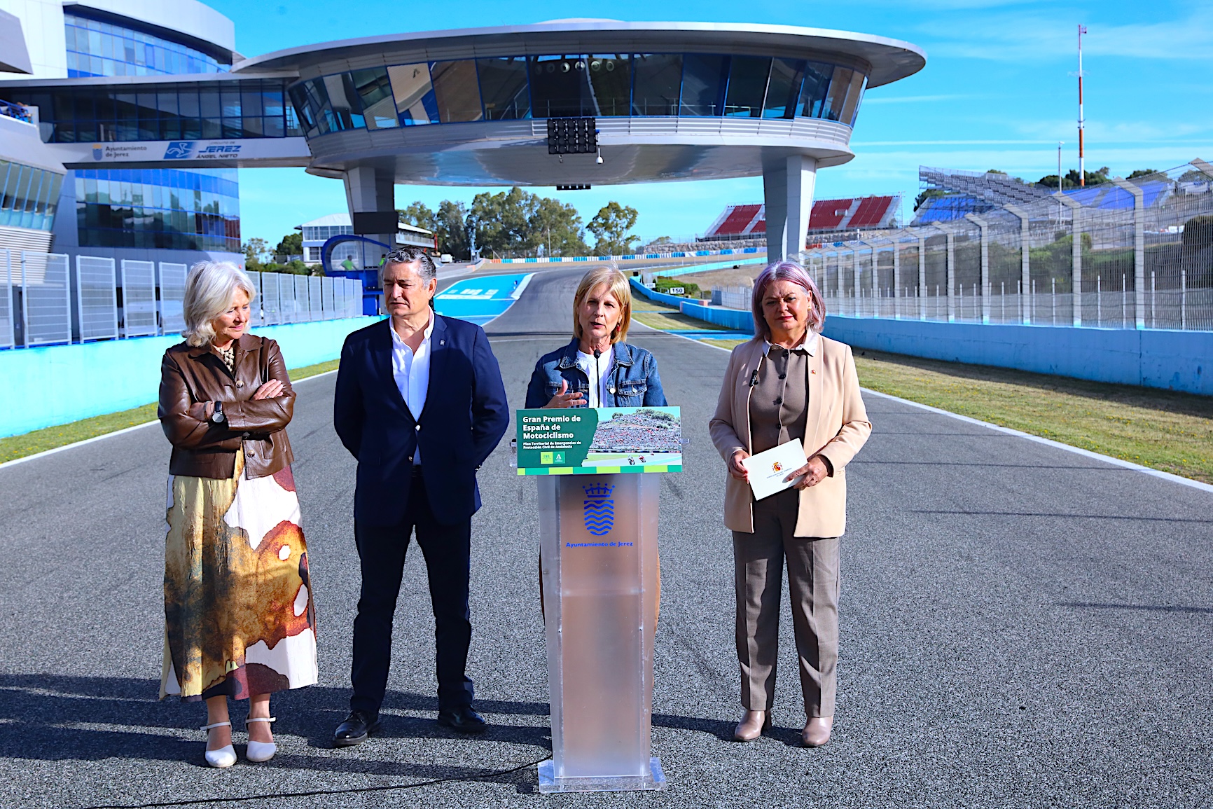 La alcaldesa ha asistido al Comité asesor del Gran premio de Motociclismo