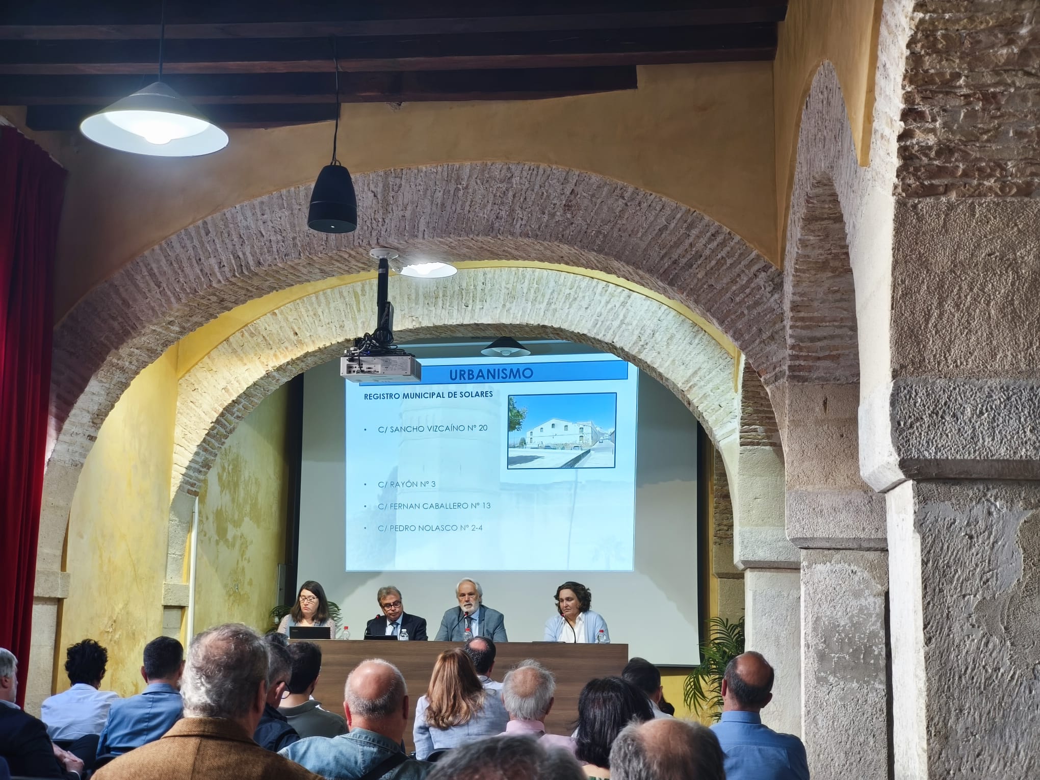 Agustín Muñoz ha presidido la Mesa del Centro Histórico que ha informado de varias delegaciones