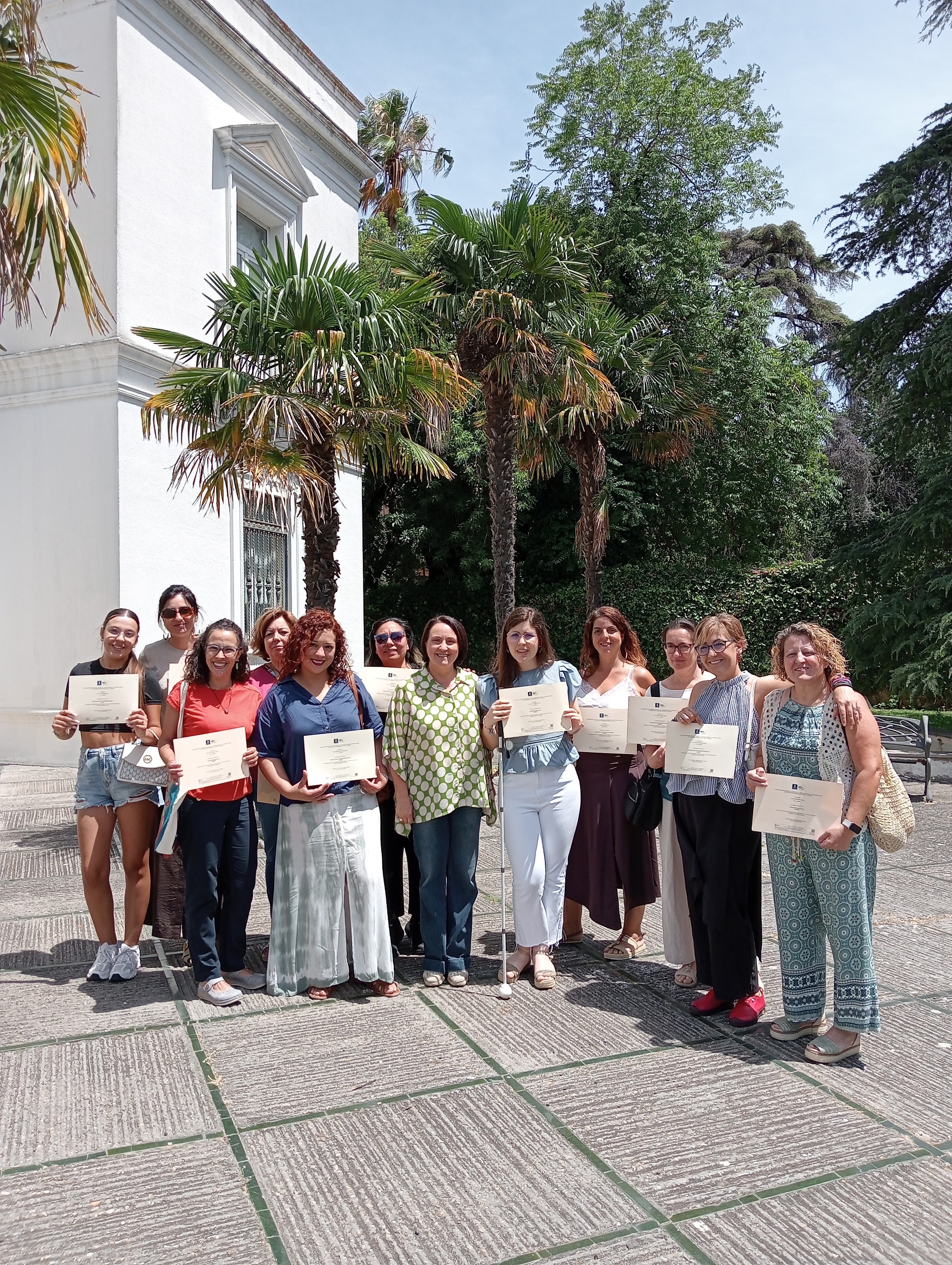 Nela García entrega los diplomas del último curso de la Fundación de Empleo
