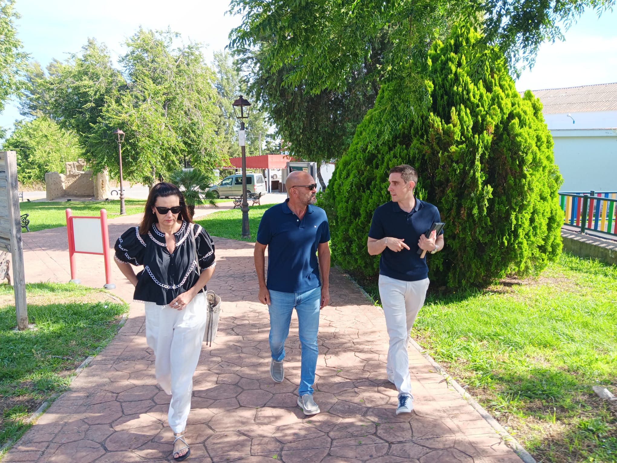 Jaime Espinar visita Torrecera donde se están acometiendo mejoras en materia de parques y arbolado