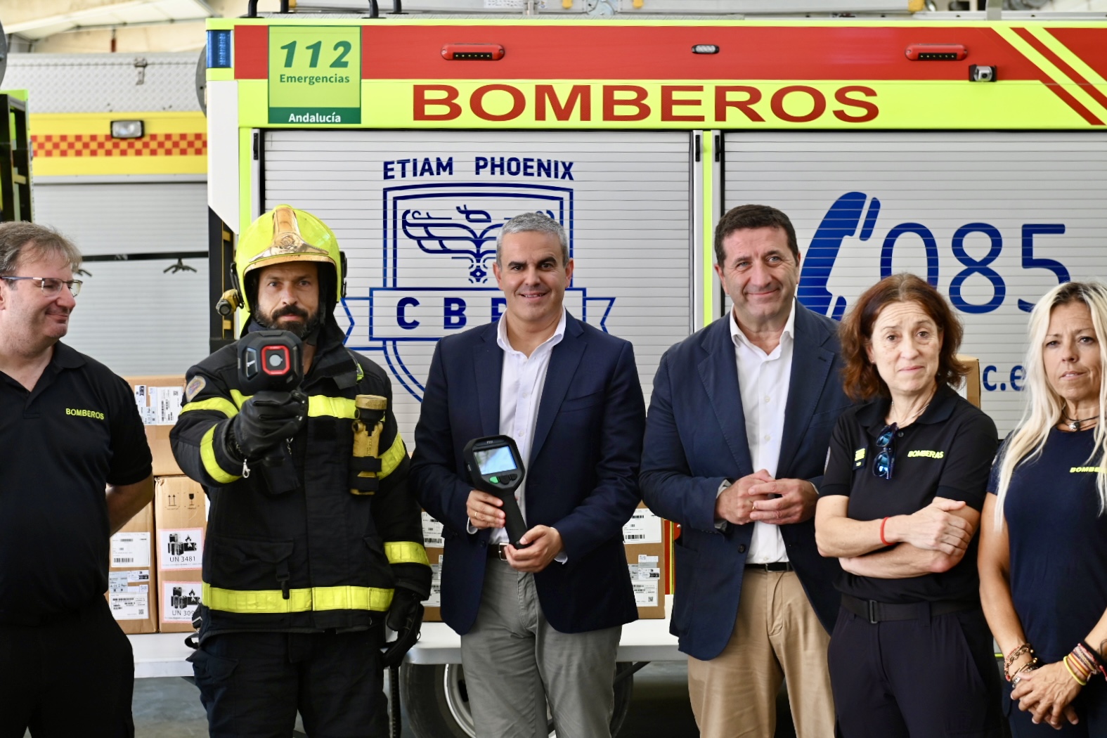 José Ignacio Martínez asiste a la presentación de las nuevas cámaras térmicas del parque de Bomberos