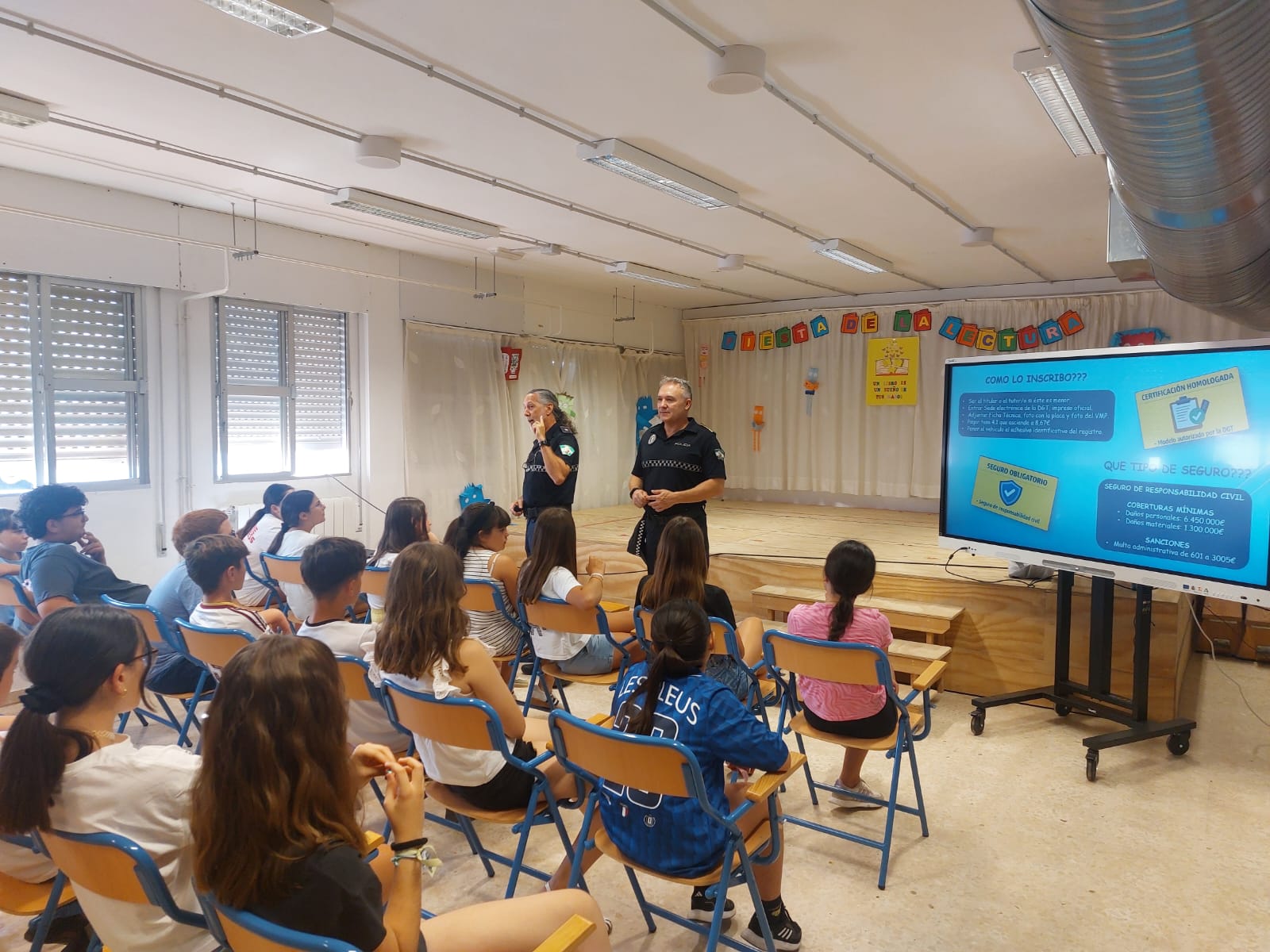 La Policía Local atiende a 3.675 alumnos y alumnas de 55 centros a través de visitas a colegios e institutos, en la propia Jefatura y en actividades de concienciación
