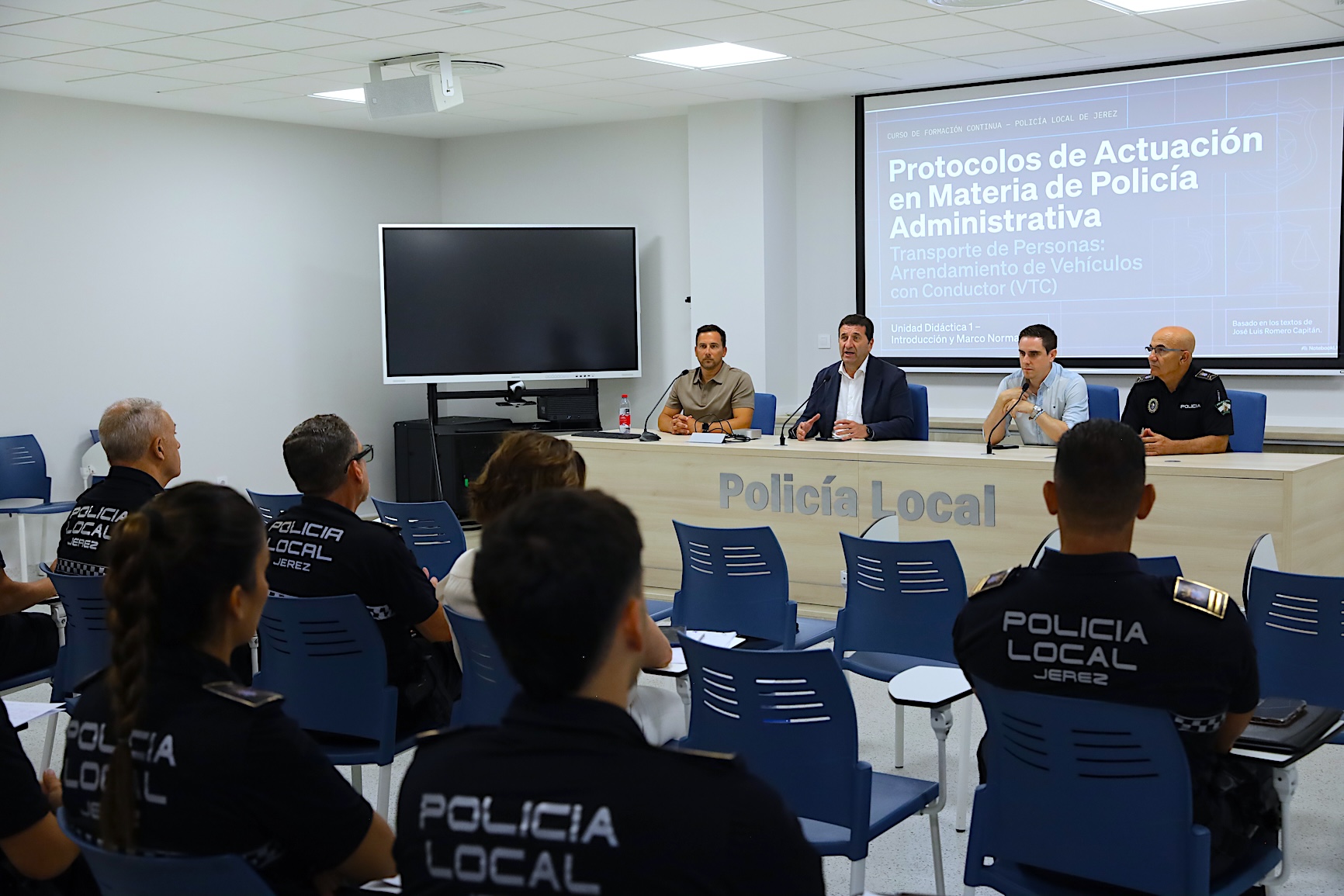 Ignacio Martínez y Jaime Espinar asisten a los cursos de formación de las VTC