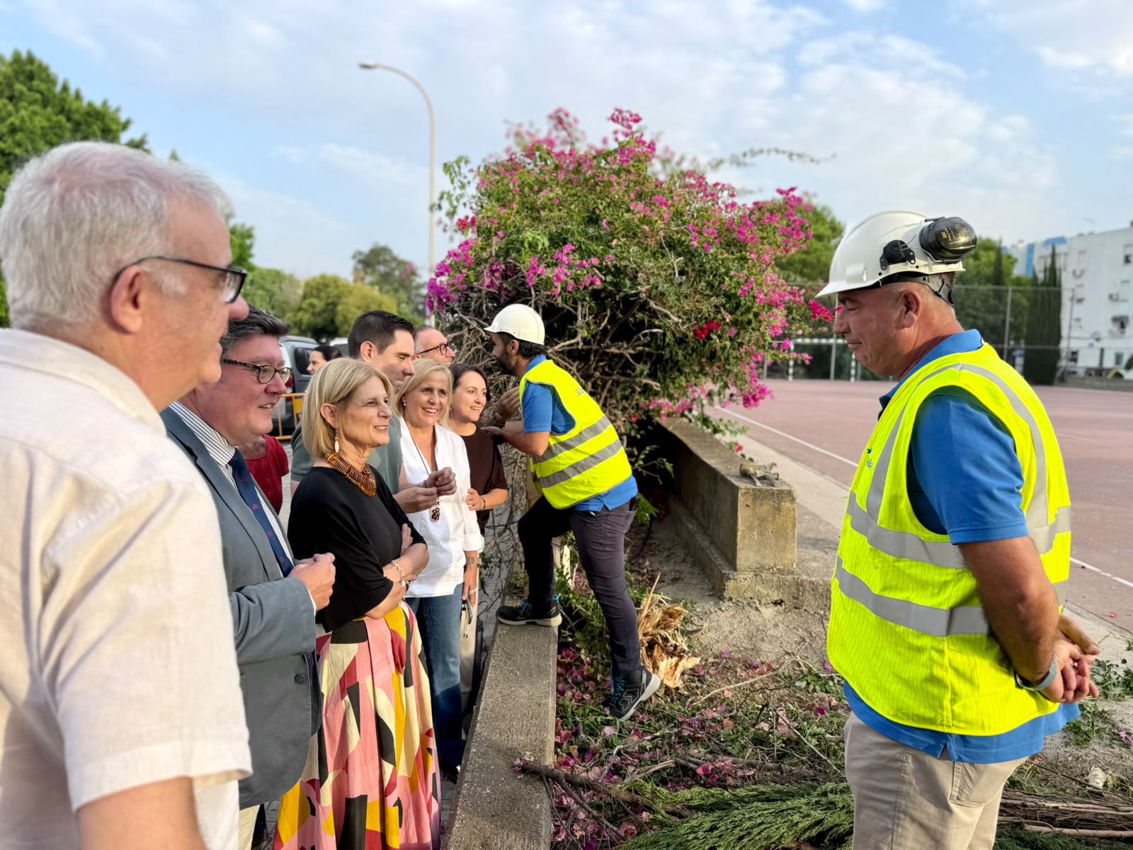 La alcaldesa visita el inicio de las obras del colector de La Granja