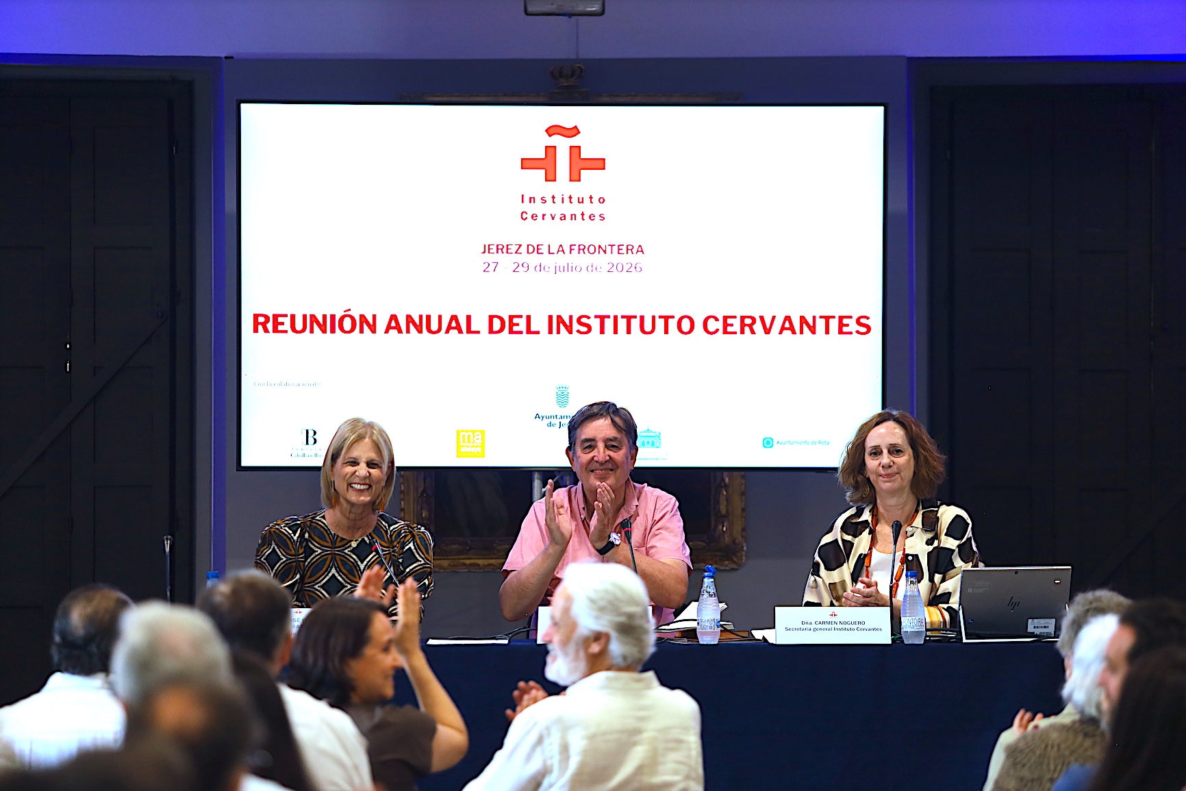 La alcaldesa asiste a la clausura del Encuentro Anual del Instituto Cervantes