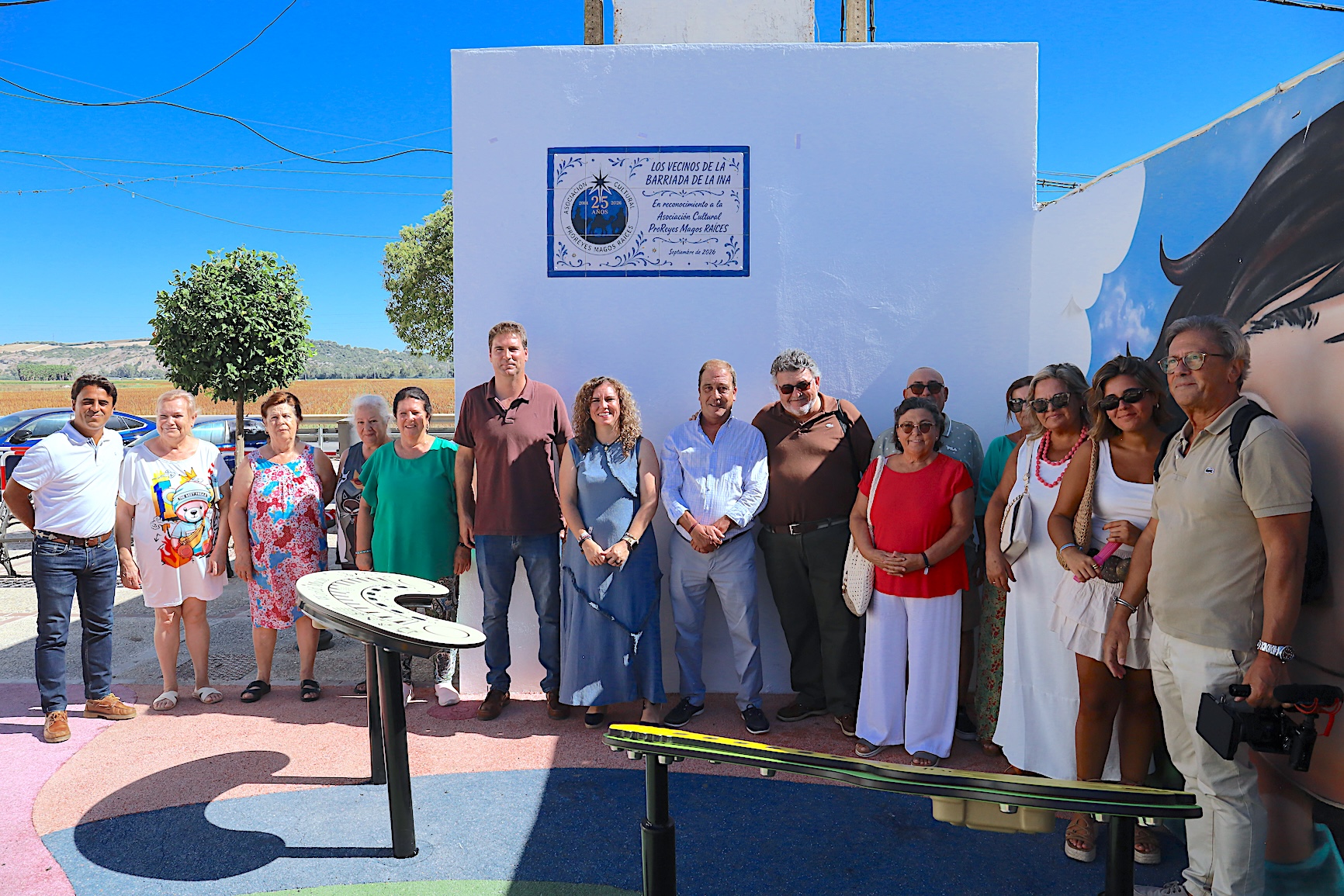 Susana Sánchez inaugura dos elementos de juego en el parque infantil de La Ina