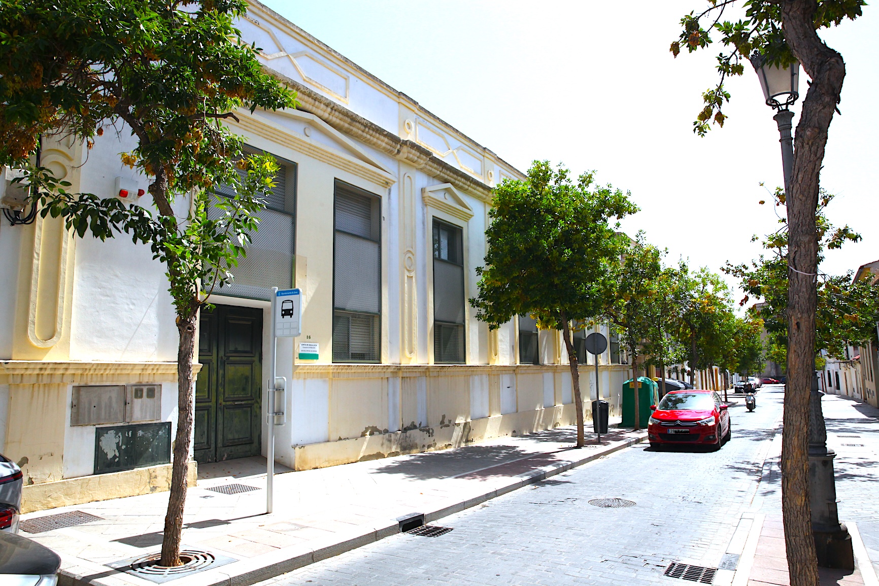 El Ayuntamiento avanza en la recuperación de la antigua Escuela Oficial de Idiomas con la adjudicación de sus instalaciones eléctricas