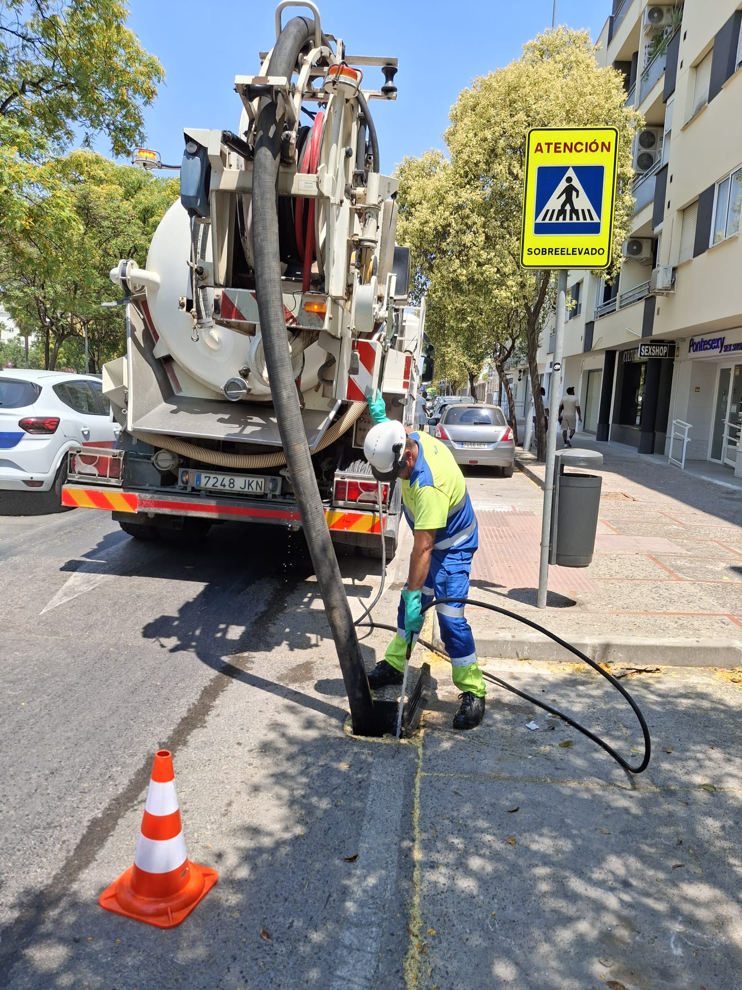 El Ayuntamiento está reforzando la limpieza de imbornales