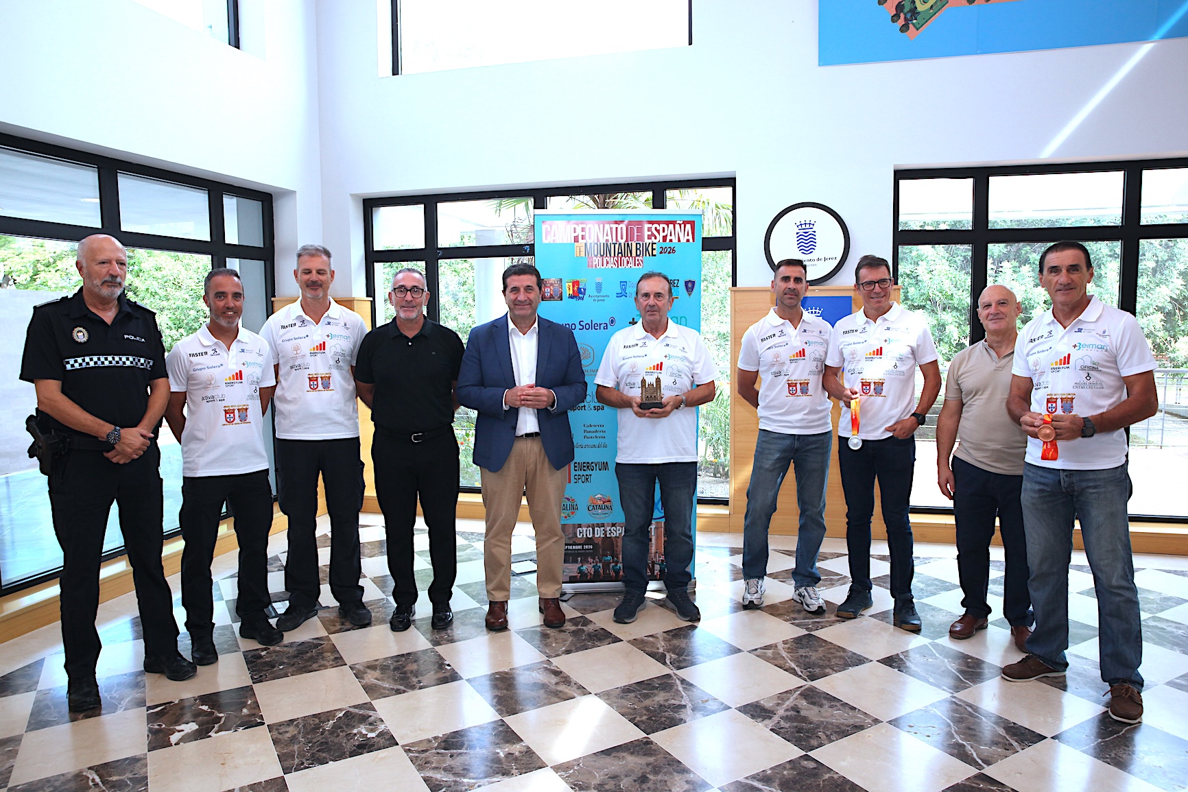 Ignacio Martínez y Tomás Smpalo han recibido al equipo de Sherrypol