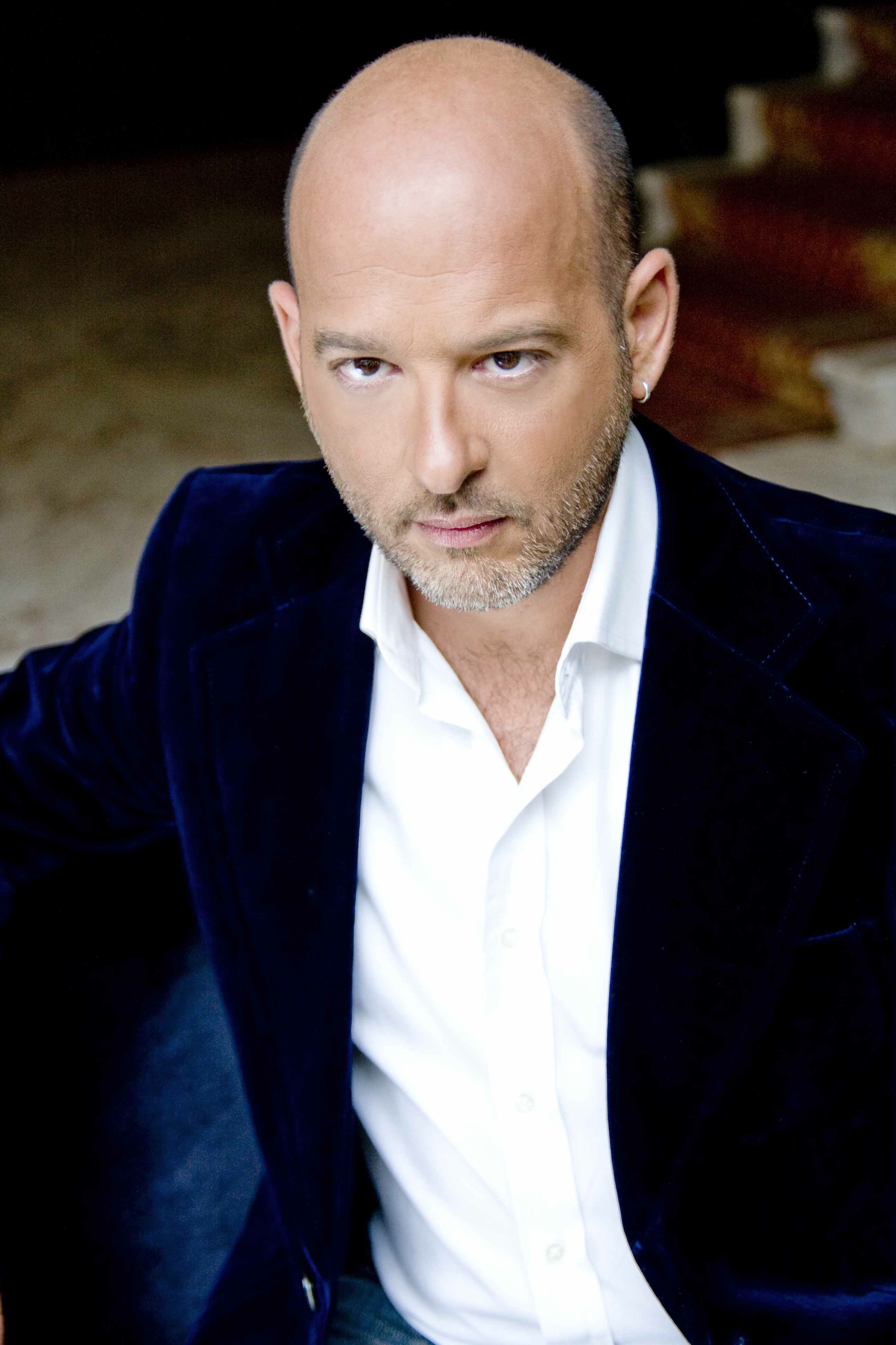 Carlos Aragón