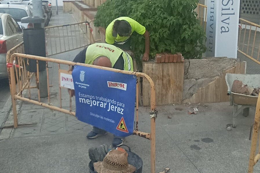 El Ayuntamiento acomete arreglos en la calle Siervas de María