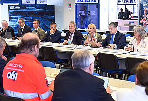 La alcaldesa durante la reunión